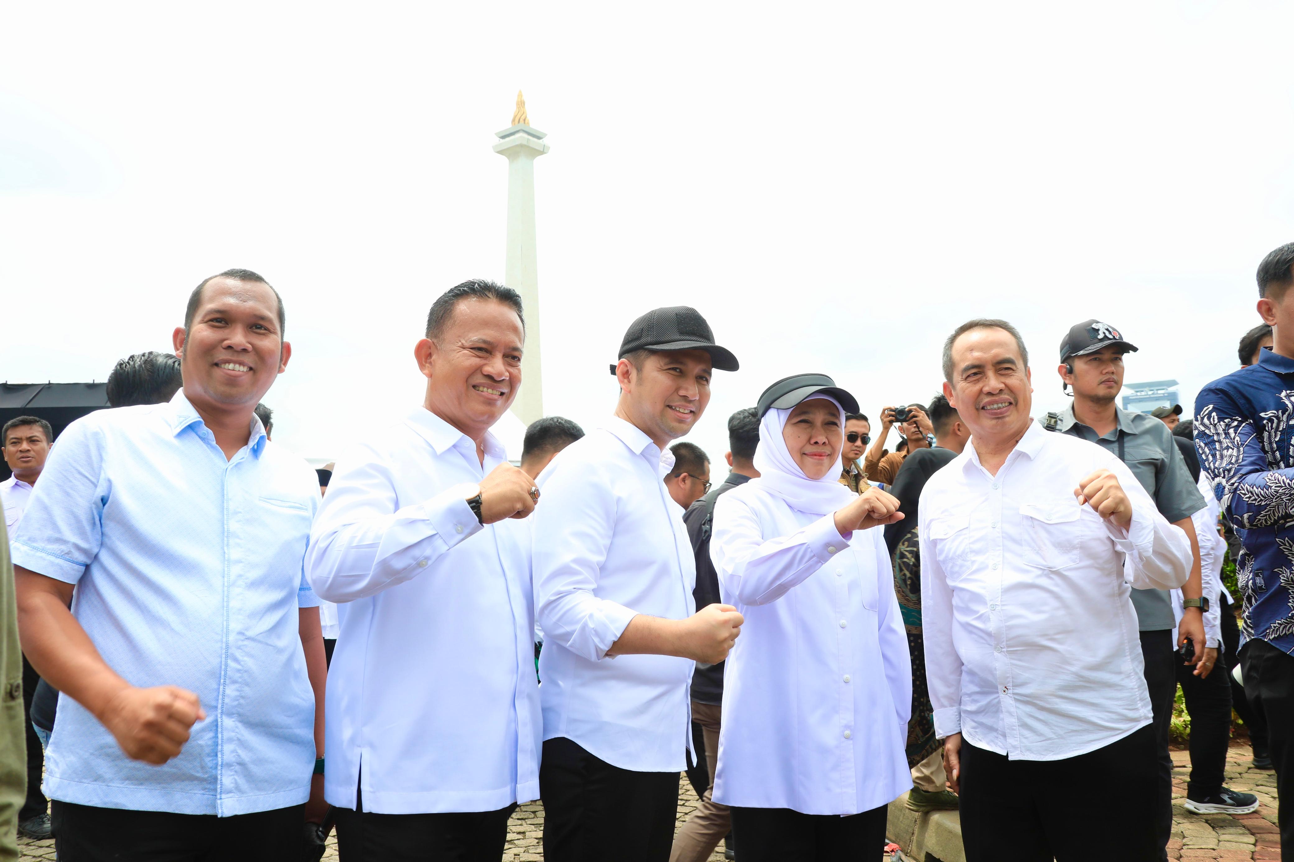 Gladi Bersih H-1 Pelantikan Kepala Daerah dan Wakil Kepala Daerah, Khofifah-Emil Semangat Baris Berbaris dari Monas ke Istana Negara