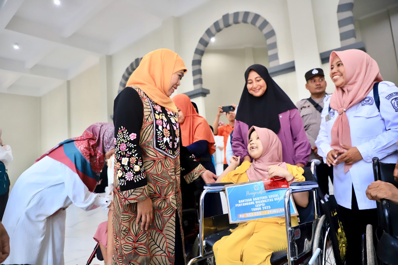 Resmikan Masjid KHAS Krampyangan, Gubernur Khofifah Optimis Akan Menjadi Pusat Edukasi Keislaman Di Kota Pasuruan