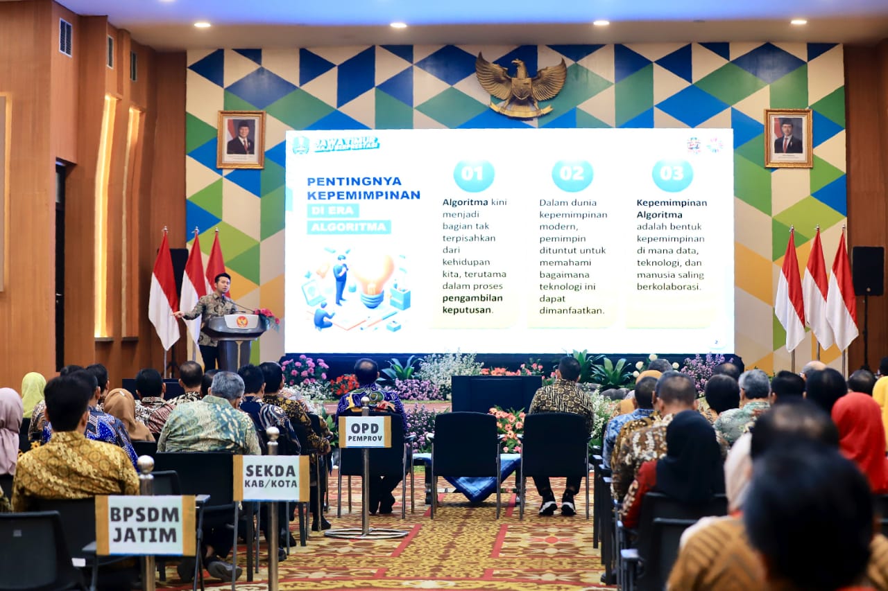 Wagub Emil dan Rhenald Kasali Kompak Sebut LUF BPSDM Jatim 2025 Strategis Bagi Peningkatan Kinerja di Era Efisiensi