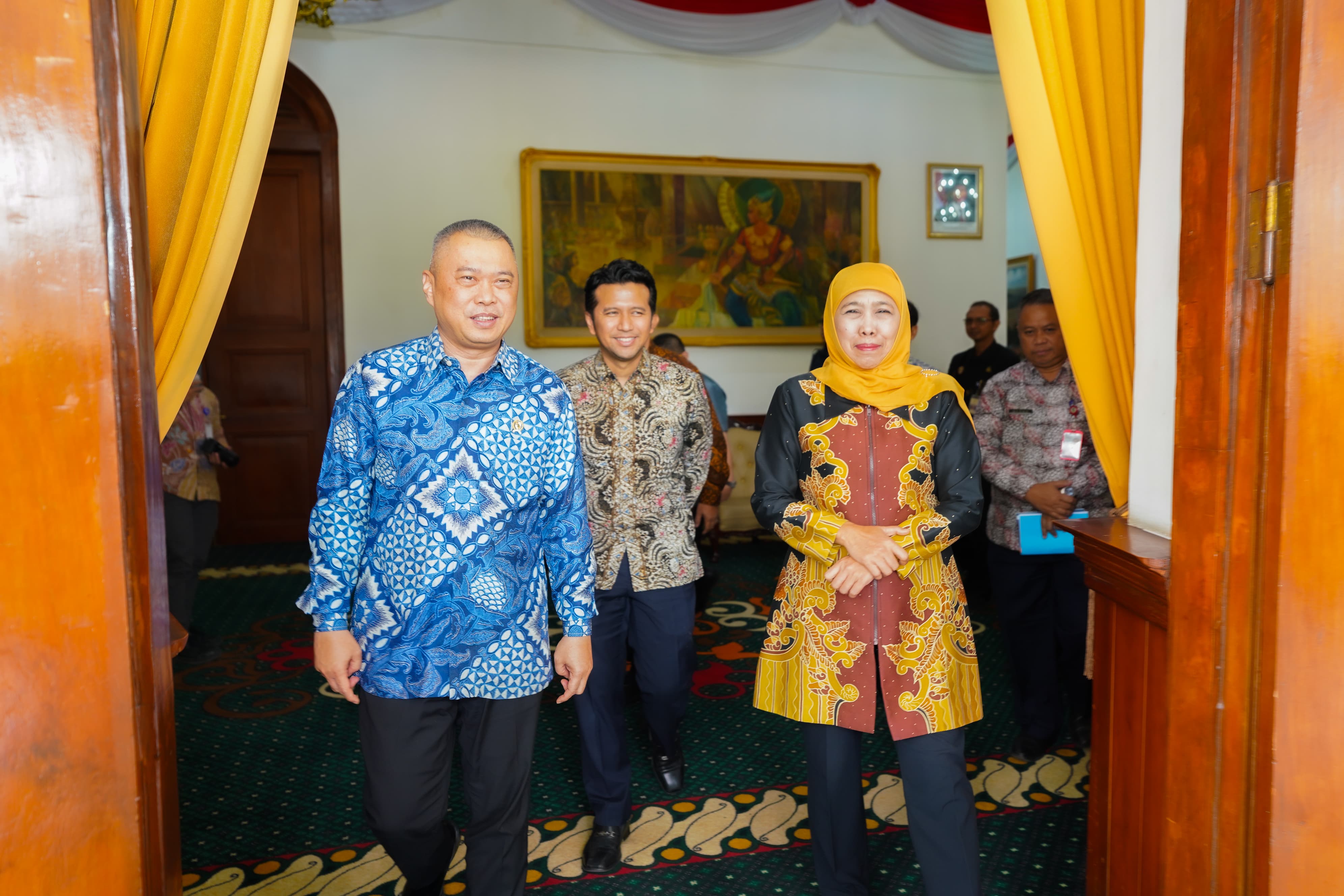 Bahas Angkutan Lebaran Bersama Menhub RI, Gubernur Khofifah Pastikan Jatim Siap Sinergi Wujudkan Kelancaran Arus Mudik 2025