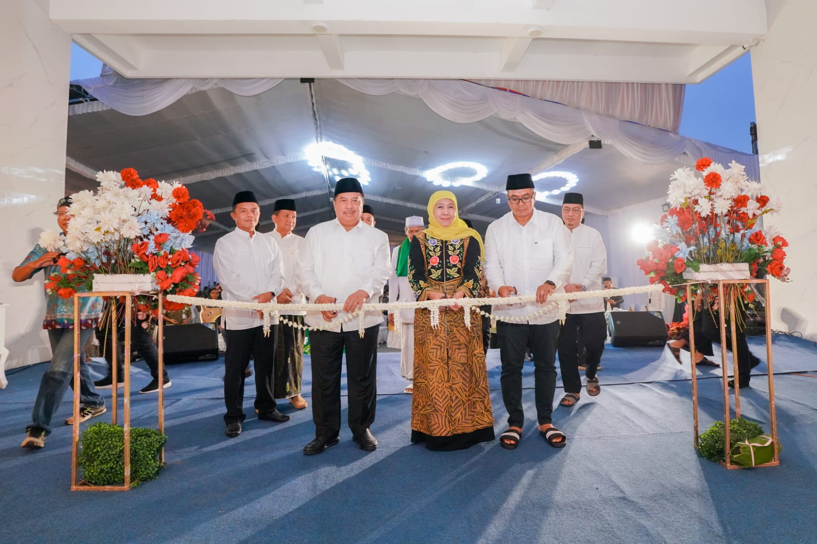 Resmikan Masjid Ba’i Al Karim, Gubernur Khofifah Harap Jadi Pusat Kegiatan Keislaman dan Berdampak Positif Bagi Pembangunan Karakter Masyarakat Sekitar