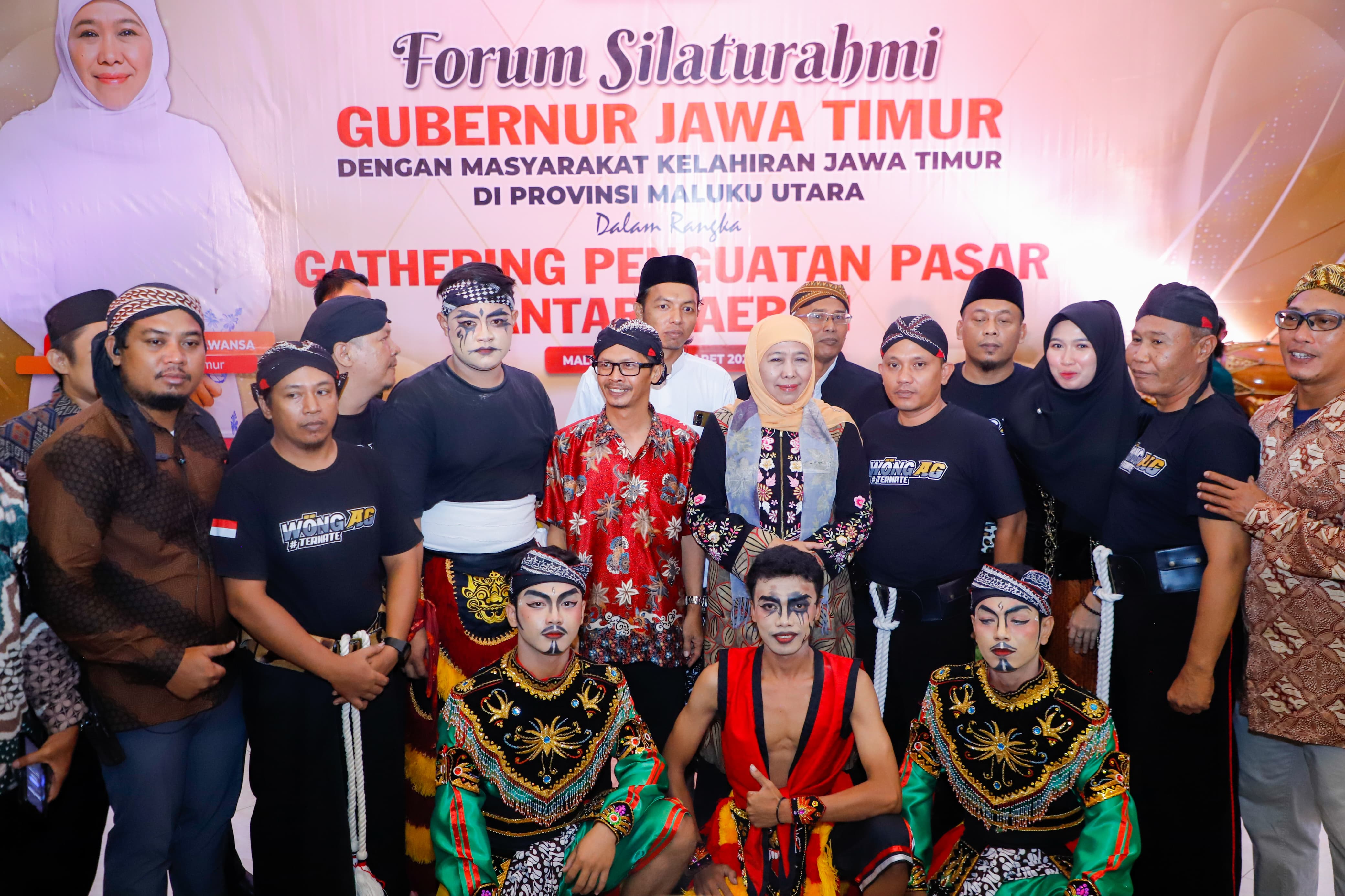 Silaturahmi Dengan Masyarakat Kelahiran Jatim Di Malut, Gubernur Khofifah Ajak Pererat Persaudaraan dan Perkuat Usaha Kedua Daerah