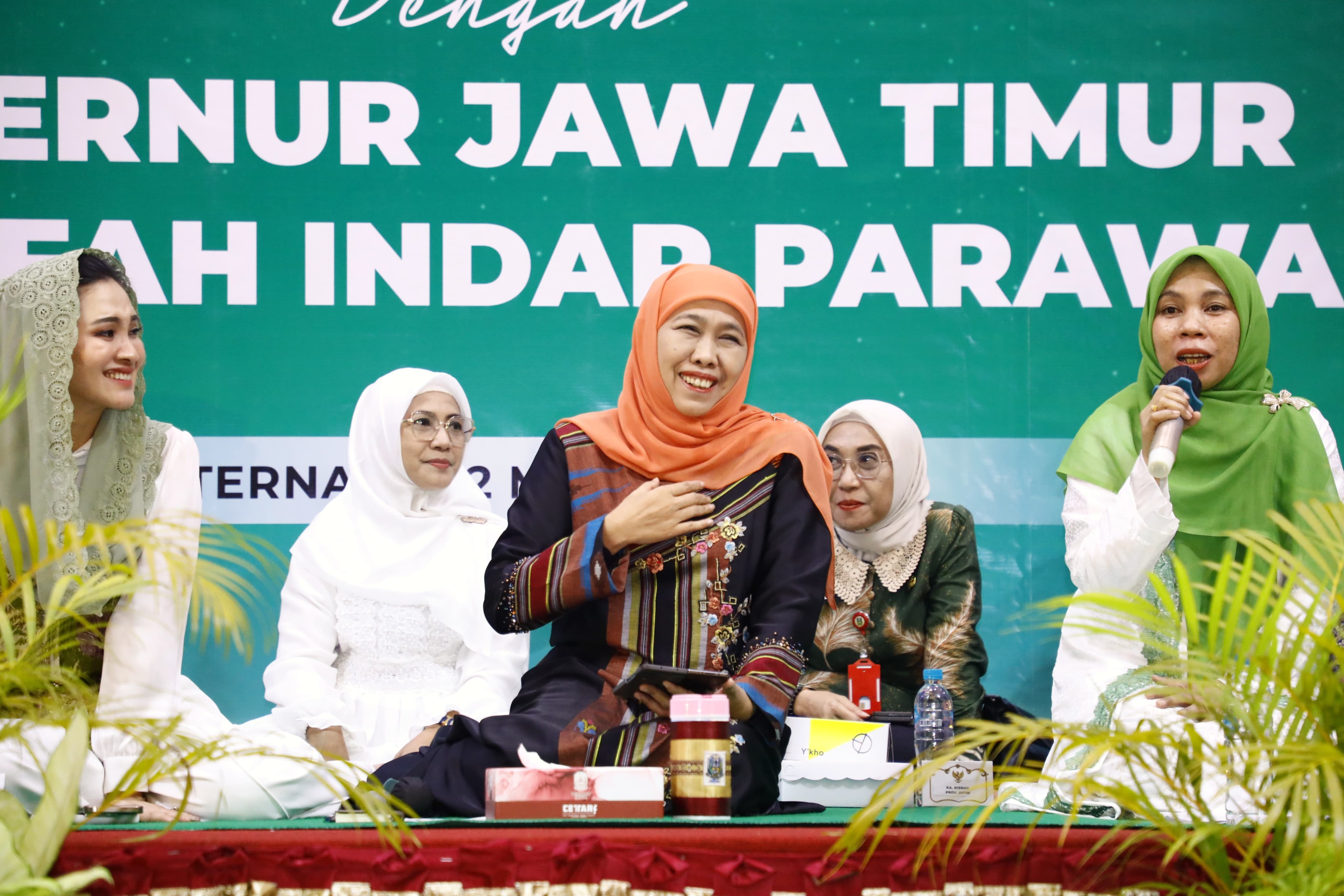 Gubernur Khofifah Bersama Gubernur Sherly Kompak Apresiasi Program Sedekah 5 Ribu Telur Muslimat NU Malut Untuk Cegah Stunting dan Bantu Warga Miskin Ekstrim