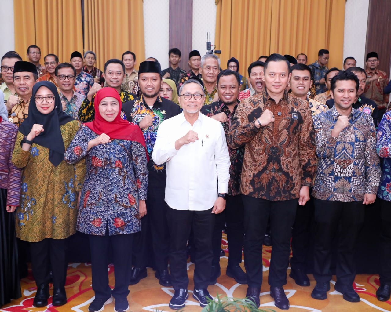 Pimpin Rakor Ketahanan Pangan Bersama Dua Menko, Gubernur Khofifah Optimis Jatim Mampu Pertahankan Produksi Beras Tertinggi Nasional di 2025
