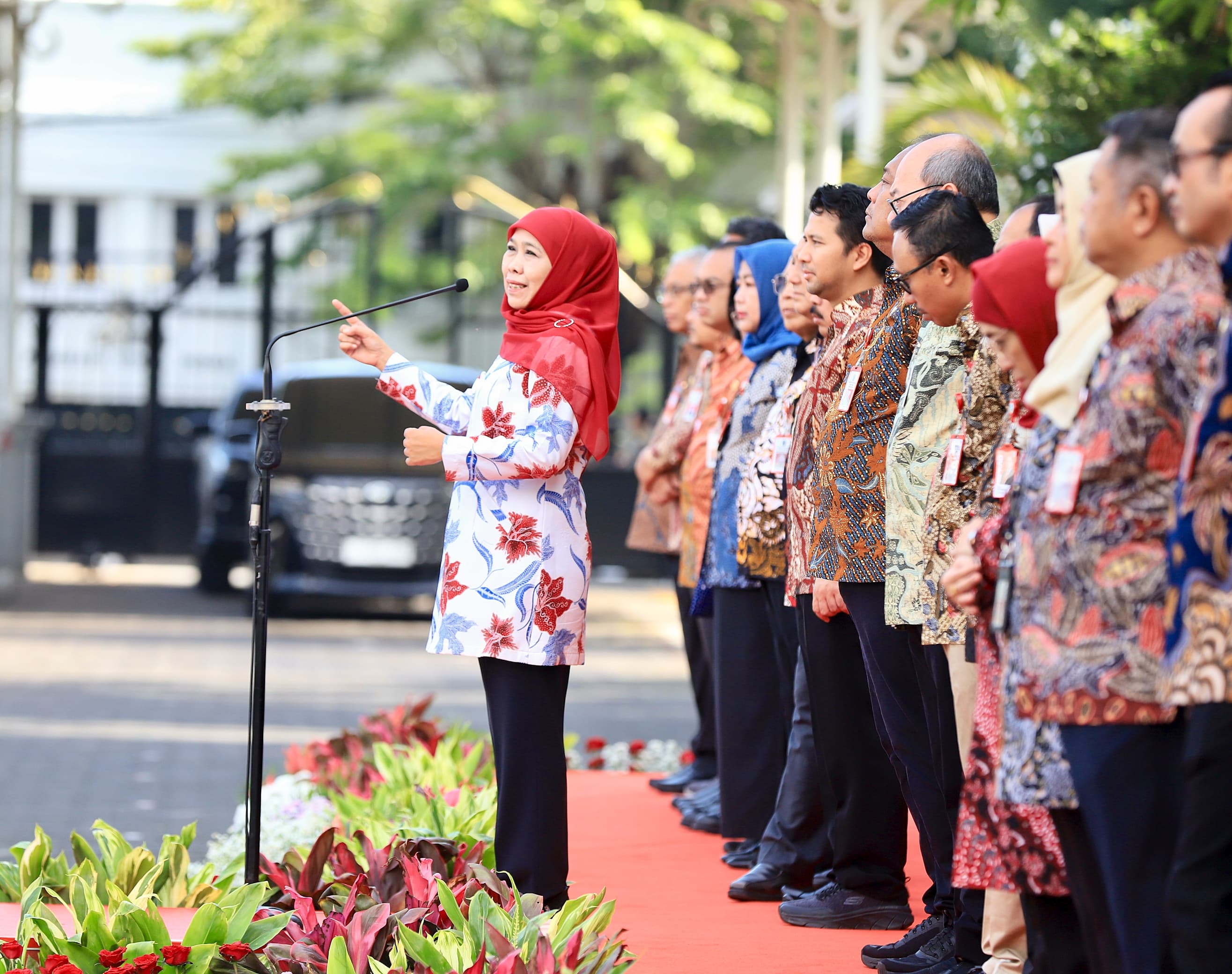Pimpin Apel Pagi, Gubernur Khofifah Minta ASN Pemprov Jatim Tetap Produktif Selama Libur Lebaran