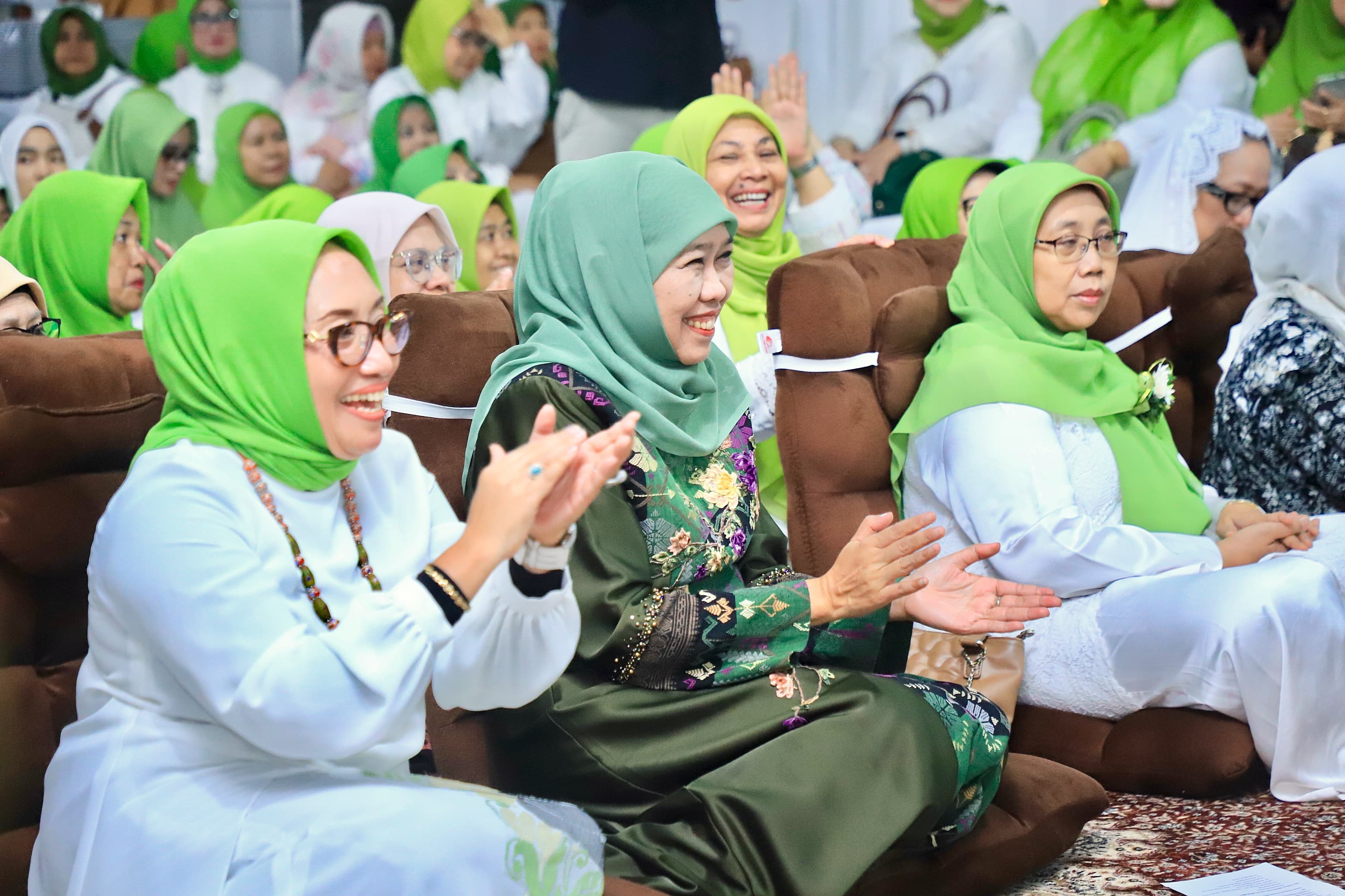 Hadiri Peringatan Nuzulul Qur’an dan Tutup Pesantren Ramadhan Balita PP Muslimat NU, Gubernur Khofifah Sampaikan Pentingnya Kesholihan Sosial dan  Menjaga Tiga Ukhuwah