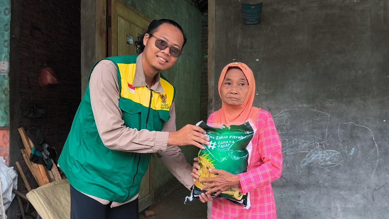 BAZNAS Jombang Wujudkan Kepedulian dengan Menyalurkan Zakat hingga ke Pedalaman