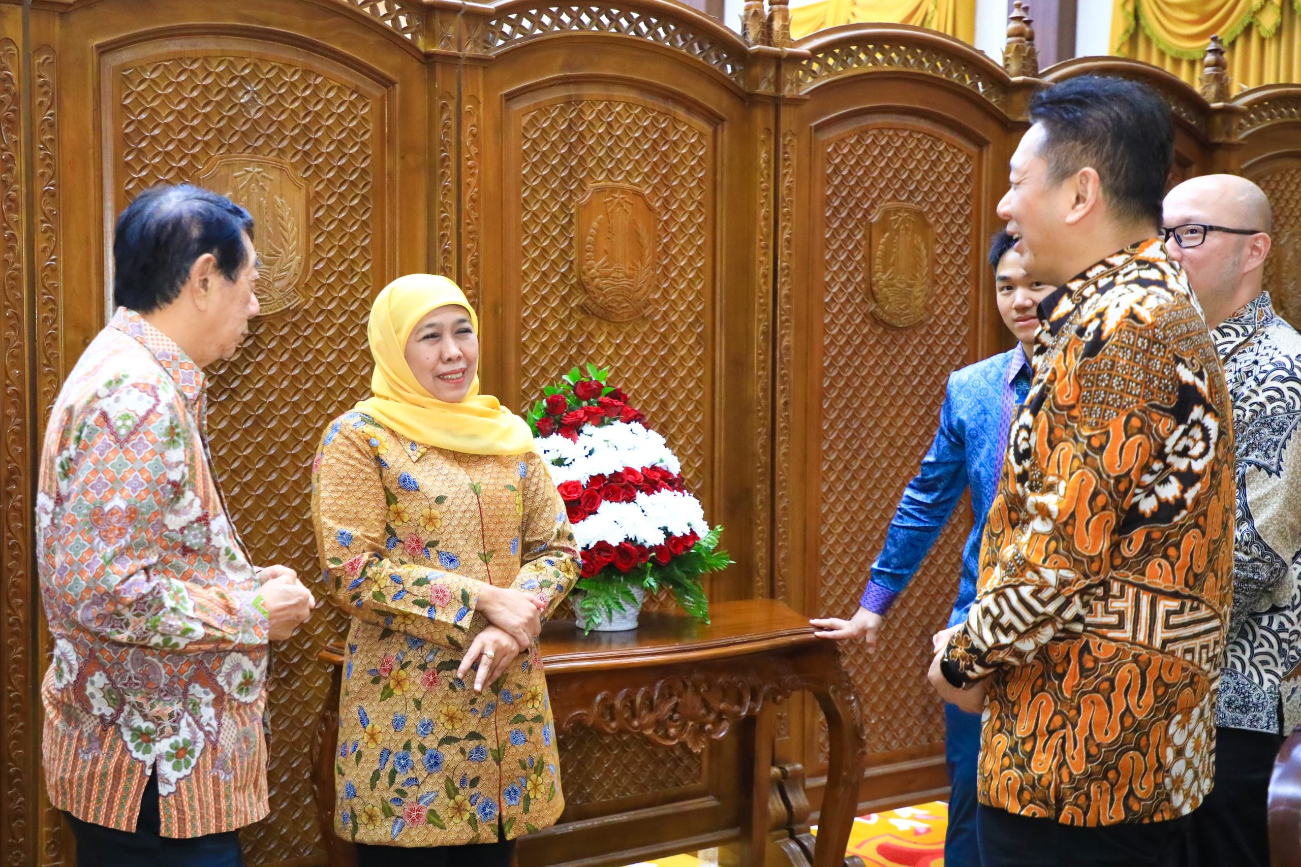 Pasca Kebijakan Tarif 32 Persen Produk Eksport Indonesia Oleh Presiden Amerika, Gubernur Khofifah Ajak Apindo Jatim Siapkan Langkah Intervensi Jaga Produktivitas Ekspor Hindari PHK