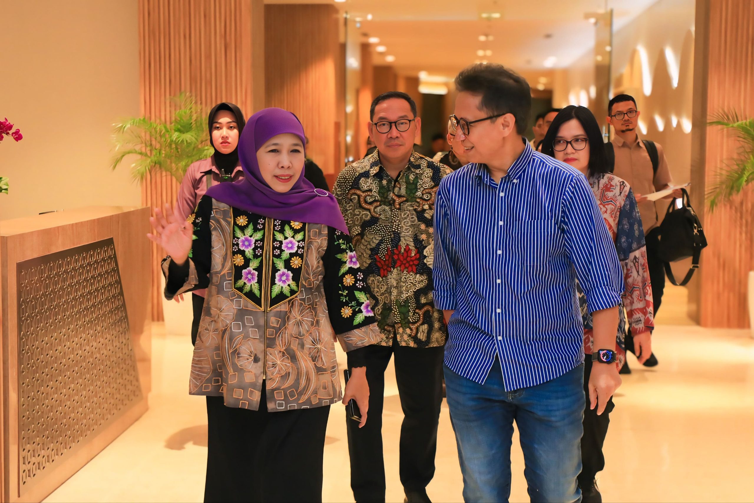 Gubernur Khofifah Bersama Menkes RI Bahas Kesiapan RSUD Dr Soetomo dan RSUD Dr Saiful Anwar Jadi RSPPU / Hospital Based Untuk Prodi Bedah Saraf dan Radiologi