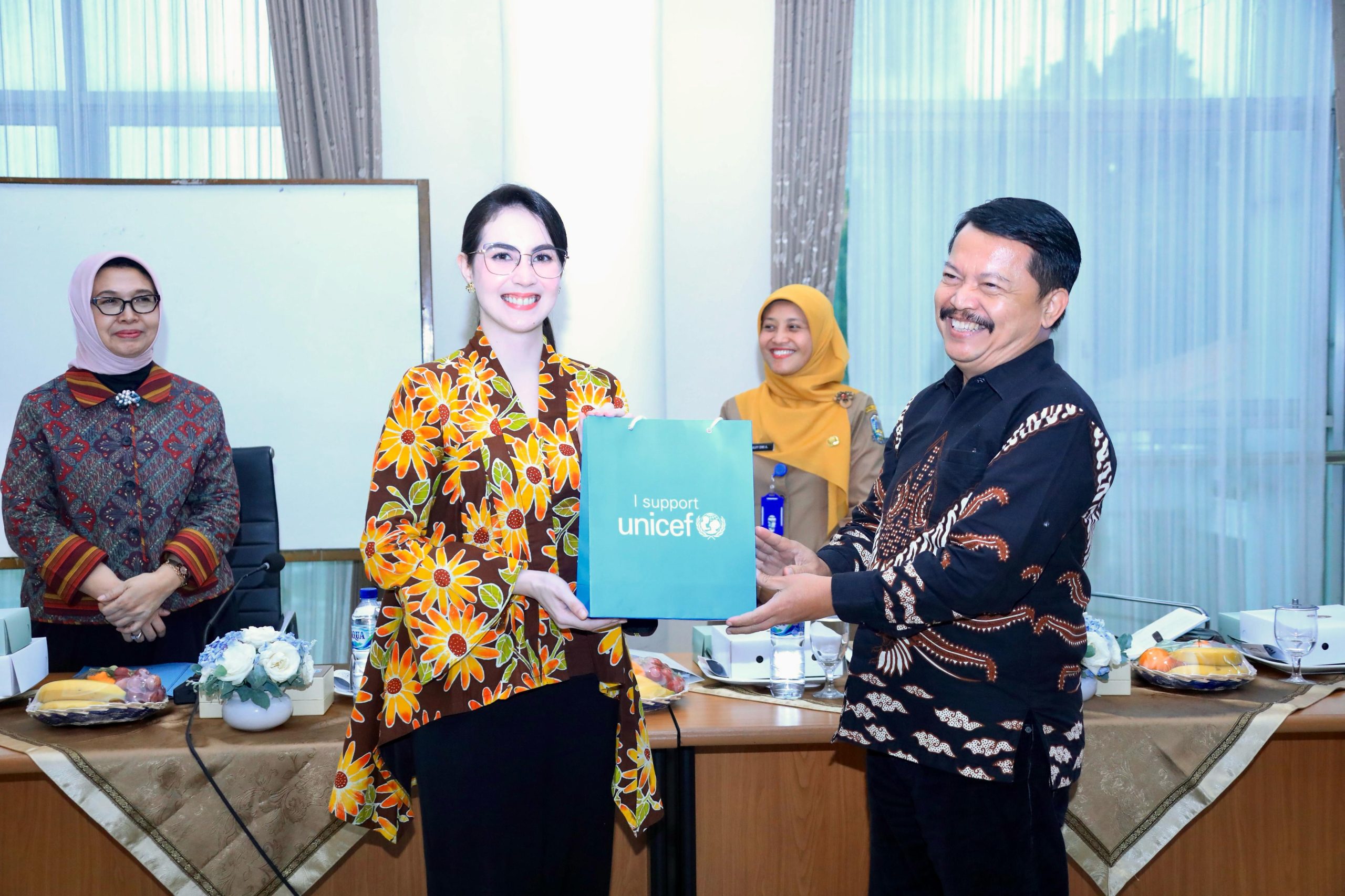 Arumi Emil Dardak Pastikan TP PKK Jatim Dukung Implementasi Program Unicef di 38 Kabupaten/Kota