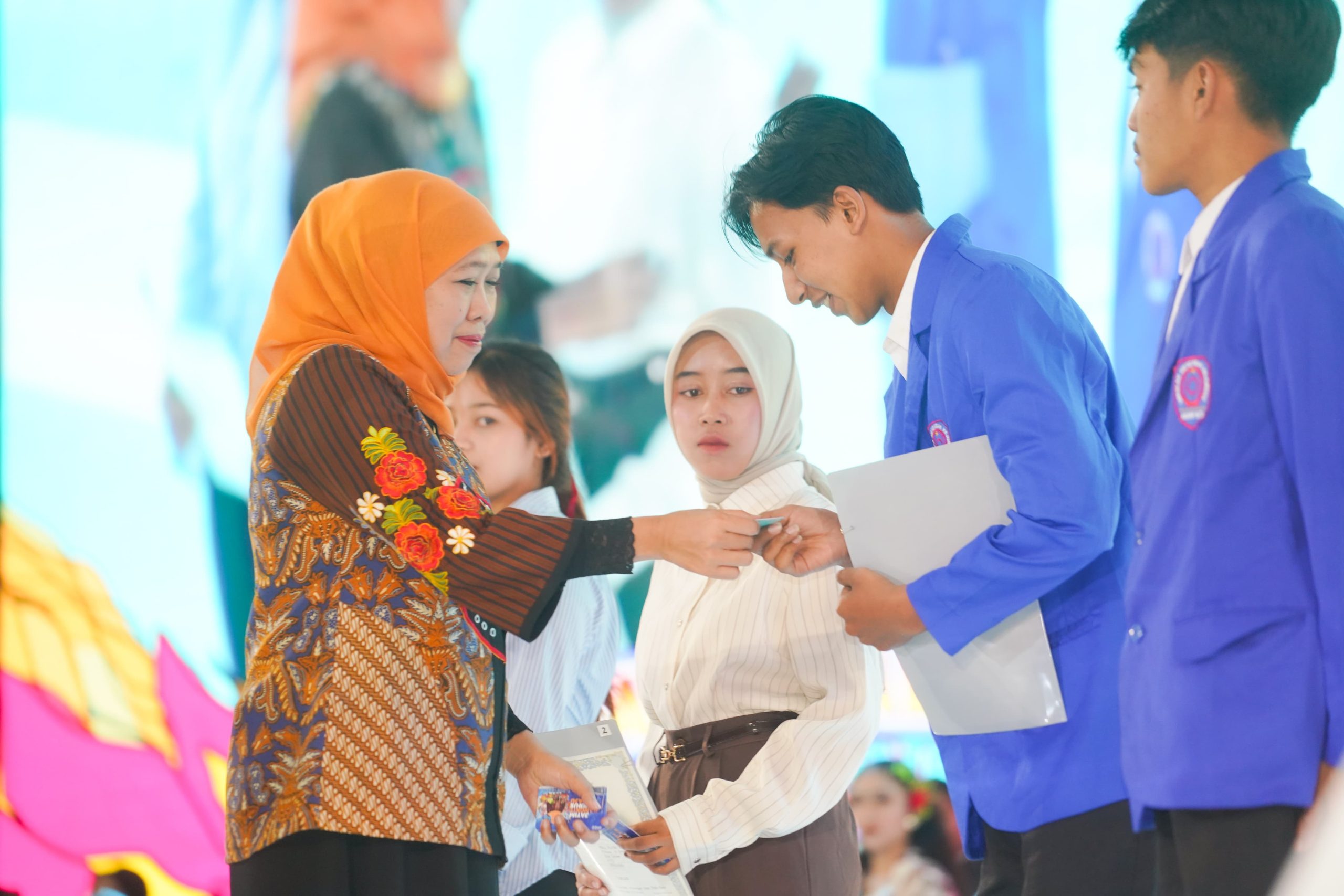 Gubernur Khofifah Optimis Kompetensi dan Prestasi Siswa Jatim Semakin Meningkat Wujudkan Indonesia Emas 2045