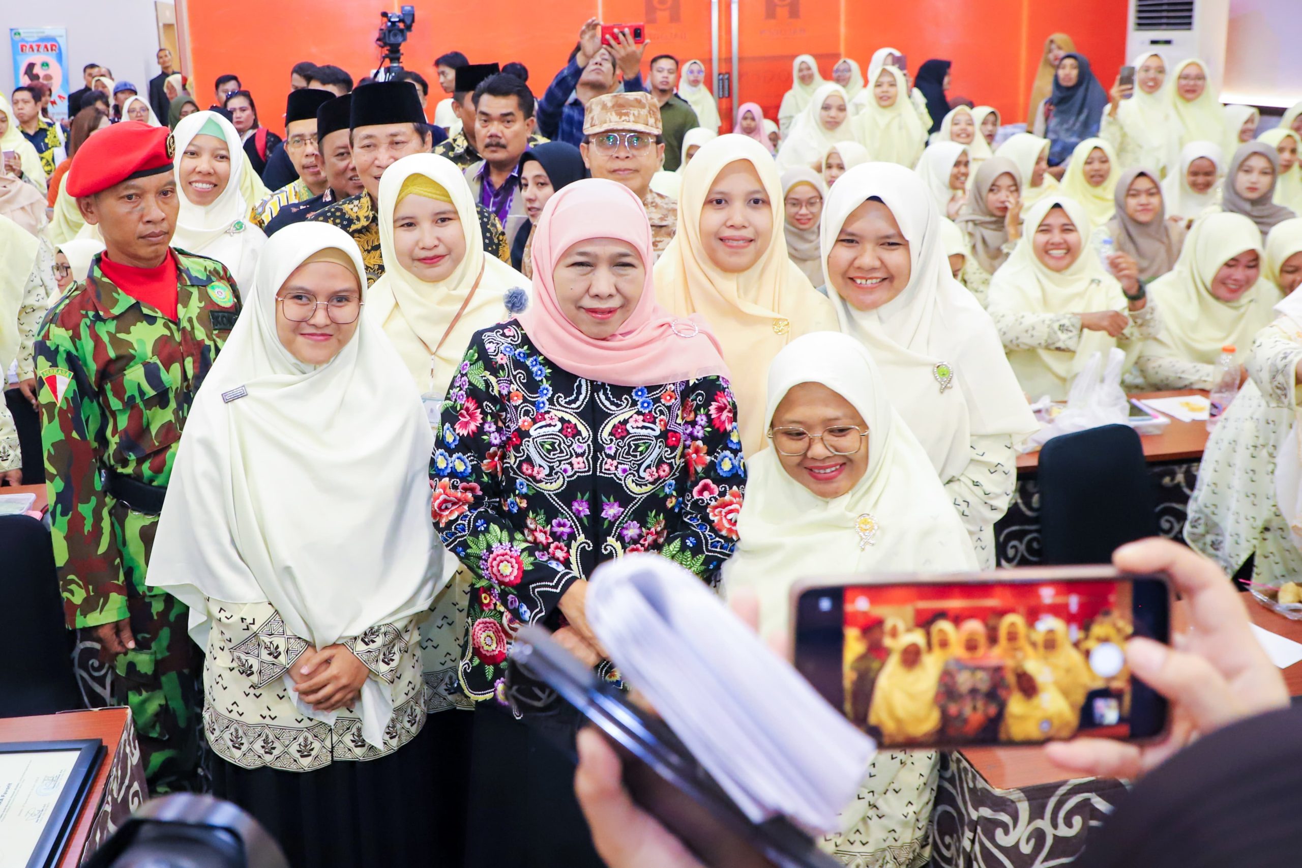 Hadiri Muskerwil PW Nasyiatul Aisyiyah Jatim, Gubernur Khofifah Ajak Perempuan Muda Berperan Aktif dalam Pelestarian Lingkungan