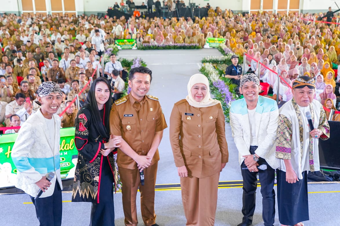 Dihadapan Puluhan Ribu ASN, Gubernur Khofifah – Emil Tekankan Pentingnya Inovasi, Kolaborasi dan Sinergi Mewujudkan Jatim Gerbang Baru Nusantara