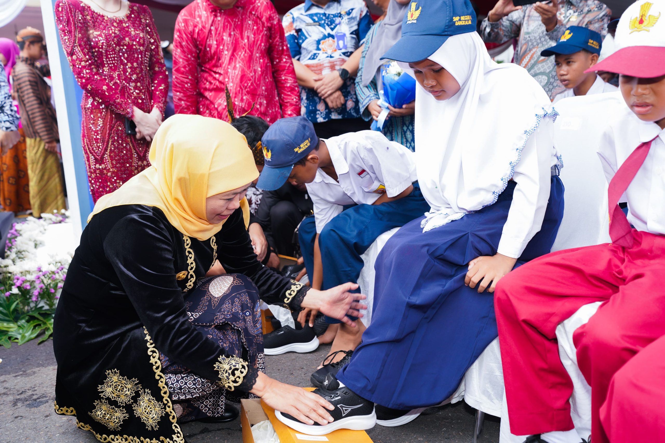 Pimpin Upacara Hardiknas 2025, Gubernur Khofifah Sampaikan Pemprov Jatim Siapkan Paket Kebijakan Pendidikan Rp 126,236 Milyar Serta Tegaskan SPMB Berintegritas dan Objektif