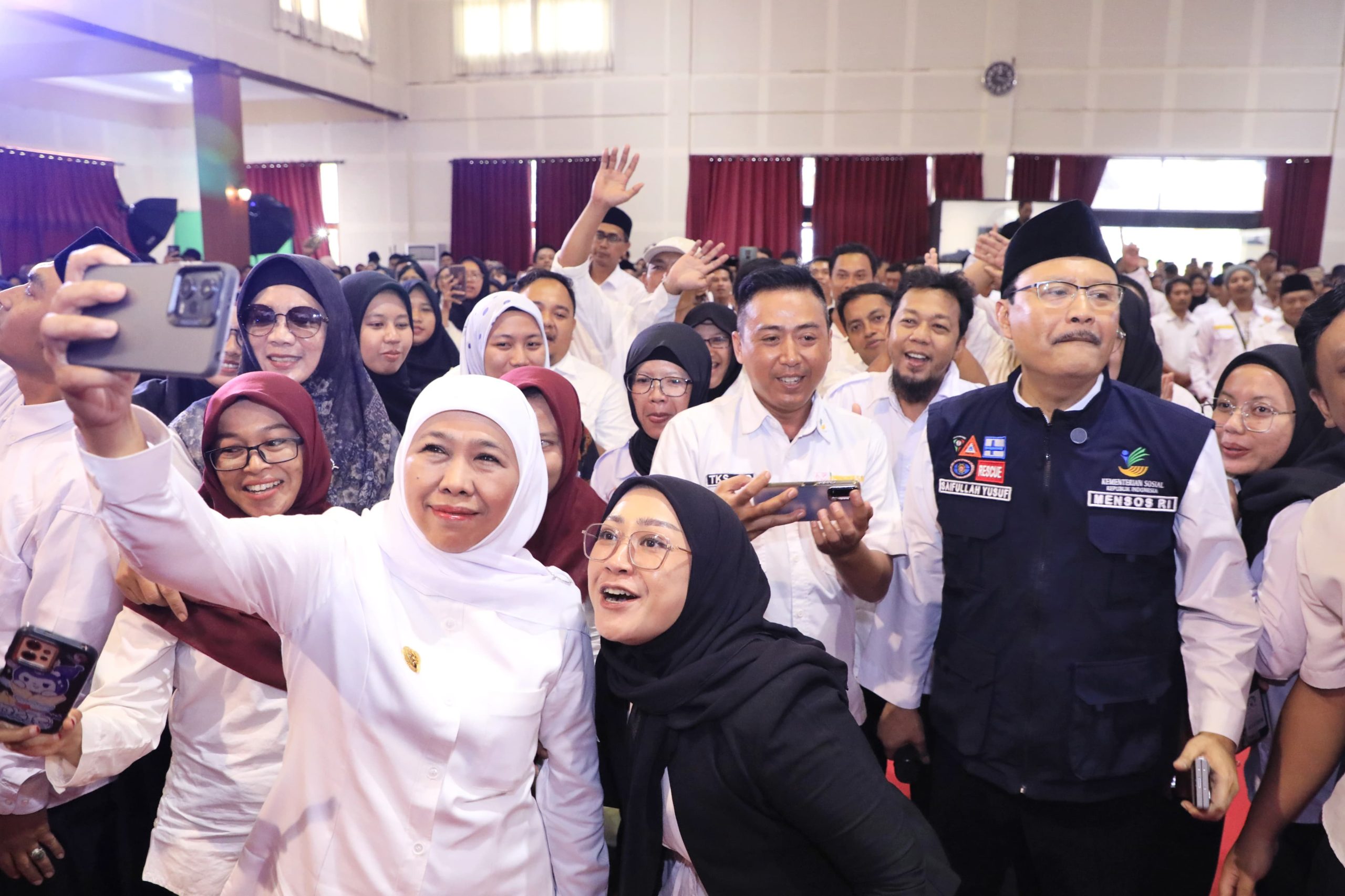 Bersama Kemensos RI, Gubernur Khofifah Optimis Sinergi Dengan Pilar Sosial Turunkan Kemiskinan Ektrem Jatim Hingga Nol Persen di 2026