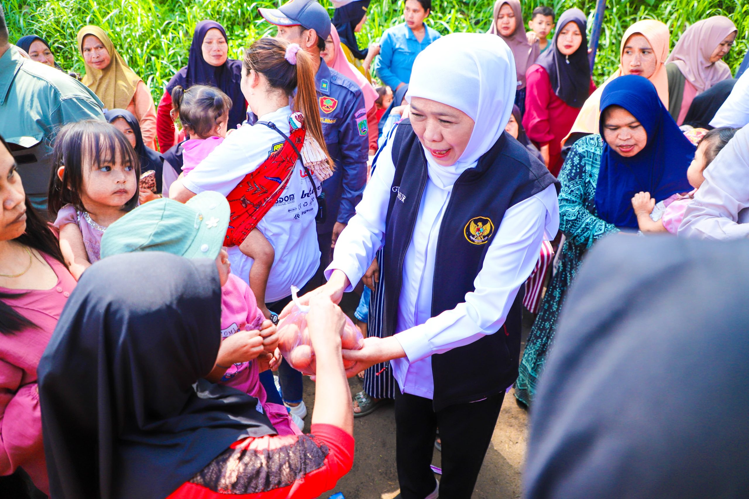 Masyarakat Singosari Malang Antusias Serbu Pasar Murah, Gubernur Khofifah: Wujudkan Ketahanan Pangan dan Zero Stunting di Jatim