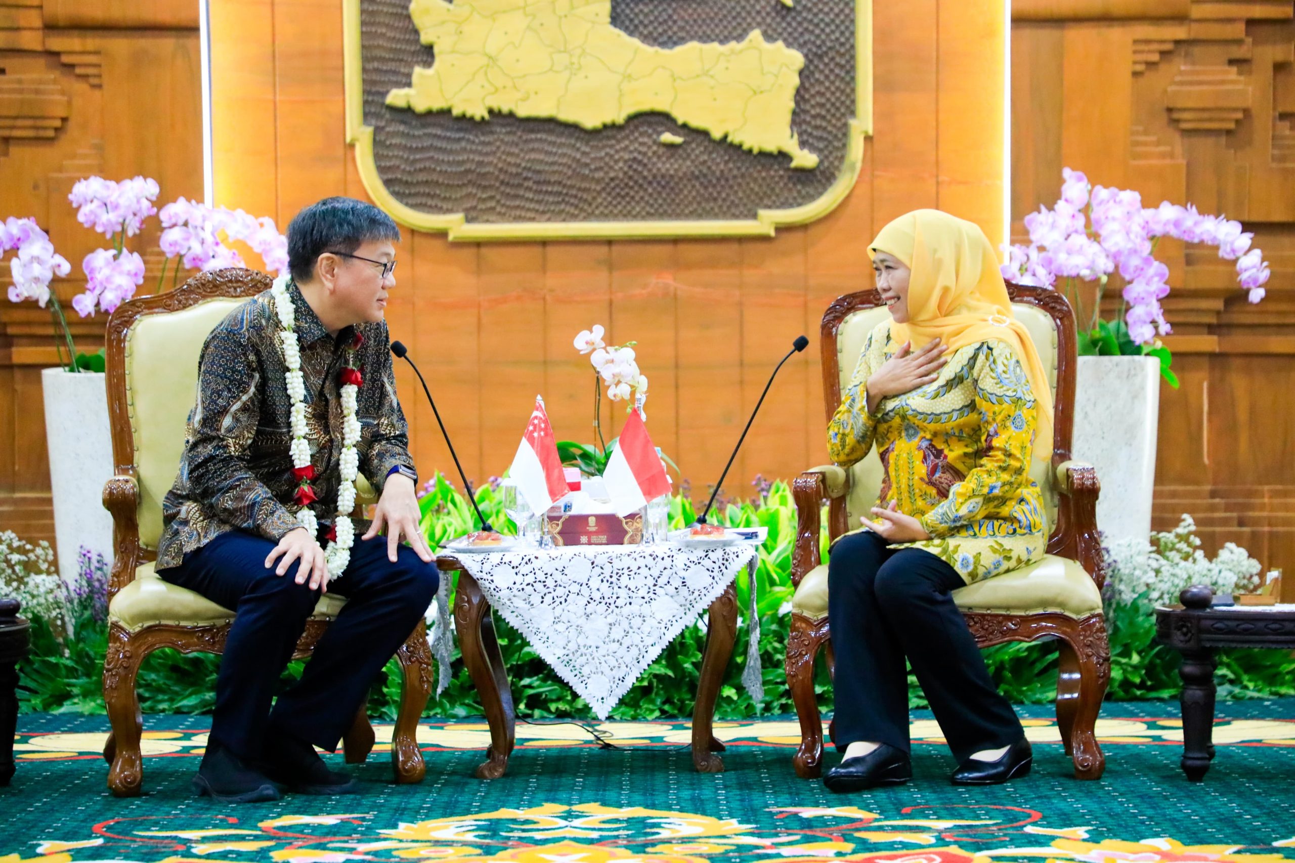 Dubes Singapura Puji Jatim Sebagai Tujuan Utama Investasi di Indonesia, Gubernur Khofifah Komitmen Jaga Keberlanjutan Kerjasama