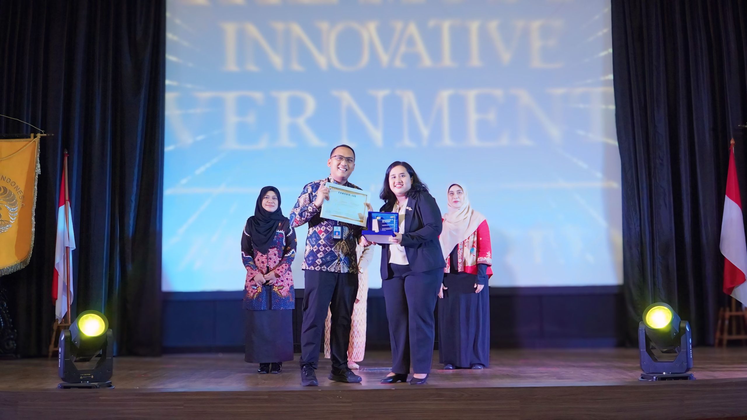 Dr. Zainal Muttaqin Raih Penghargaan Tokoh Humas Pemerintah Terinovatif di Makaravox UI PR Awards 2025
