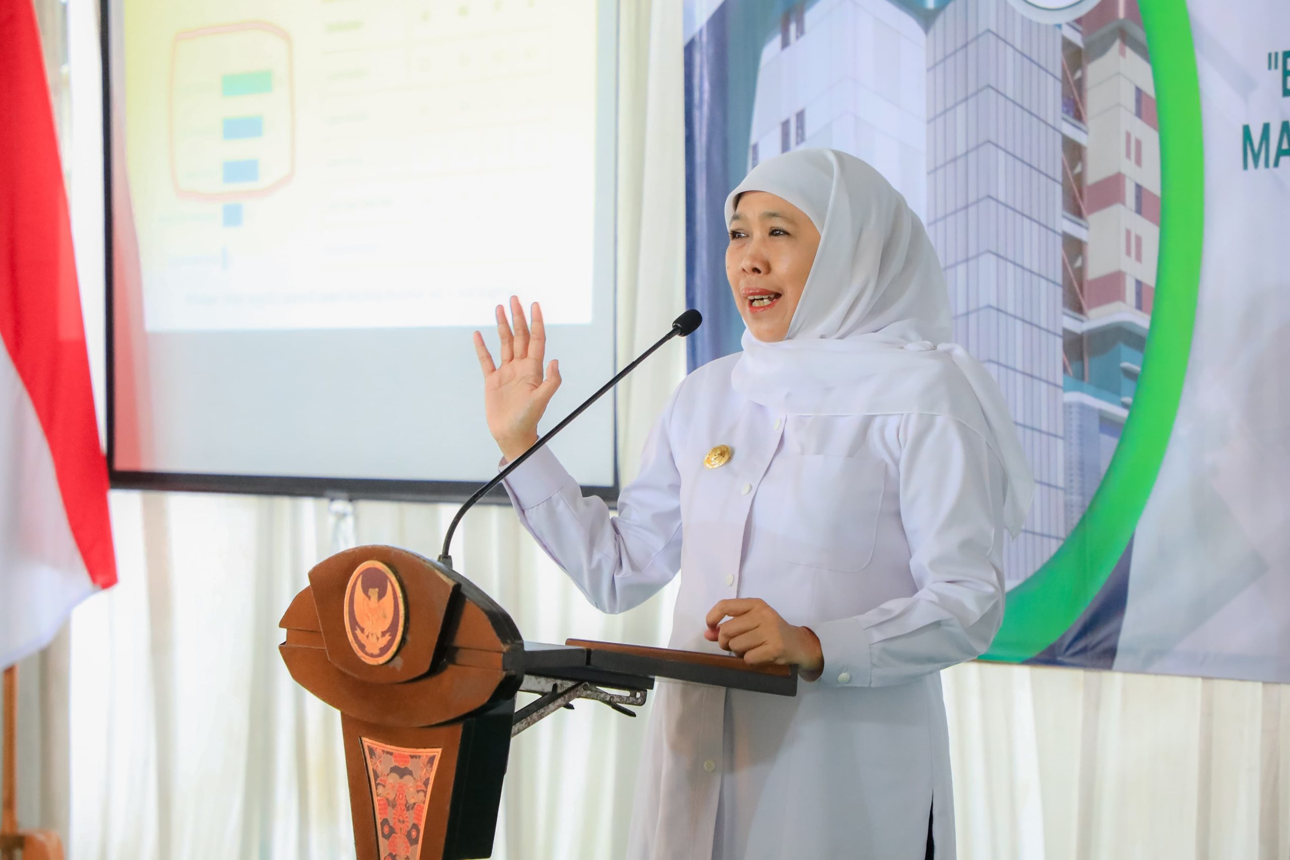 Topping Off Gedung Gus Dur RSU Muslimat NU Ponorogo, Gubernur Khofifah Optimis Tingkatkan Kualitas Kesehatan Ibu dan Anak