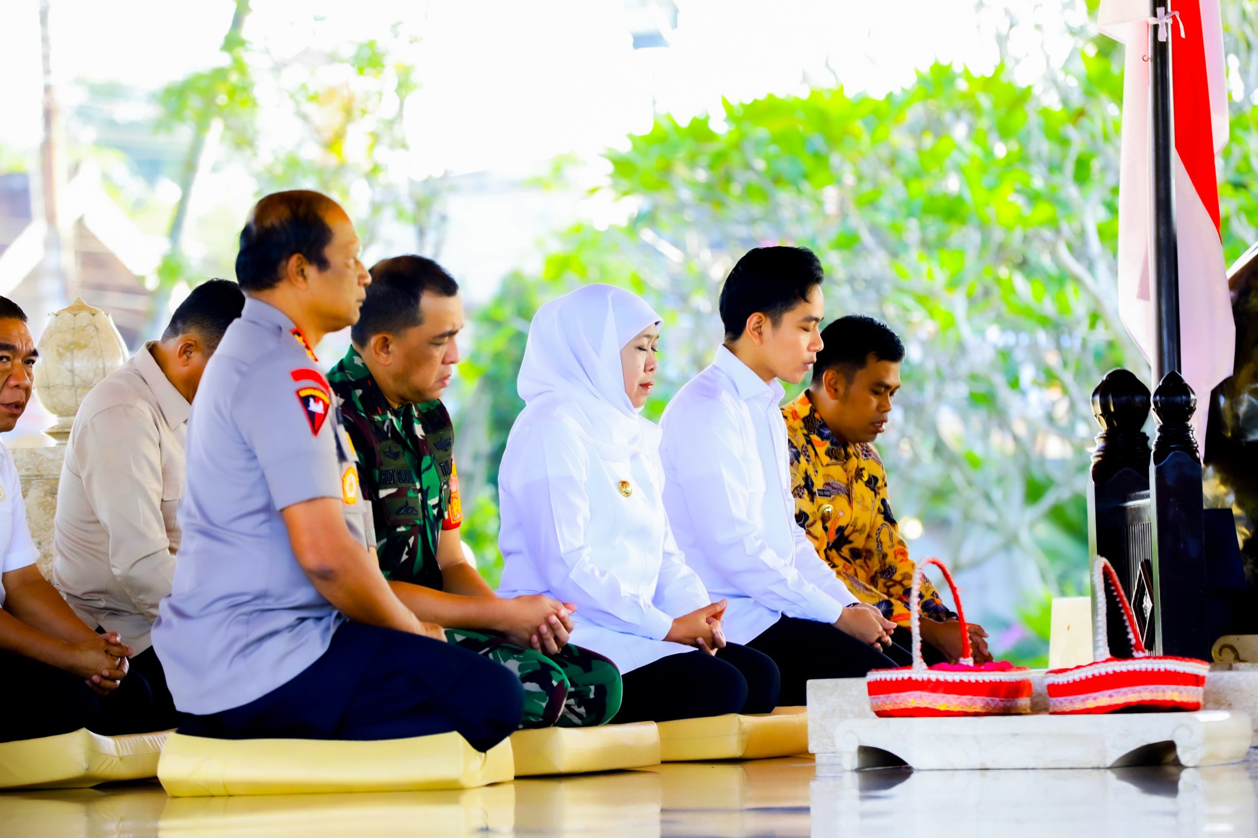 Dampingi Wapres Gibran Ziarah Makam Bung Karno, Gubernur Khofifah: Jadikan Semangat Nasionalisme Sebagai Pedoman Berbangsa dan Bernegara