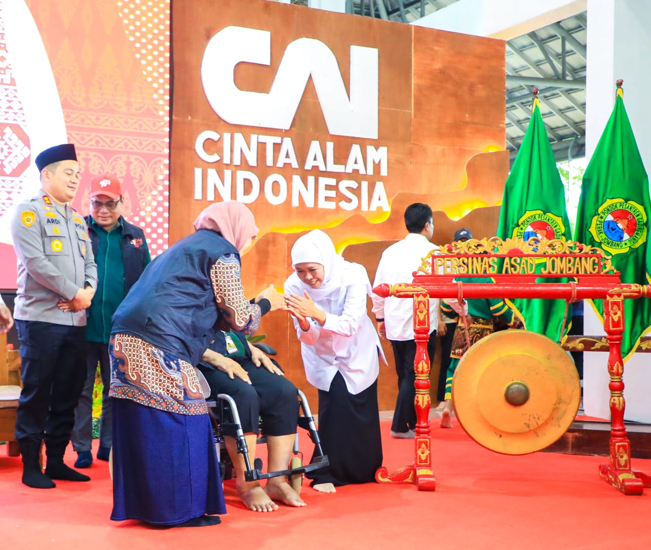 Buka Perkemahan DPW LDII Jatim di Wonosalam, Gubernur Khofifah Optimis Terbangun Karakter SDM Tangguh, Bertanggung Jawab dan Pancasilais