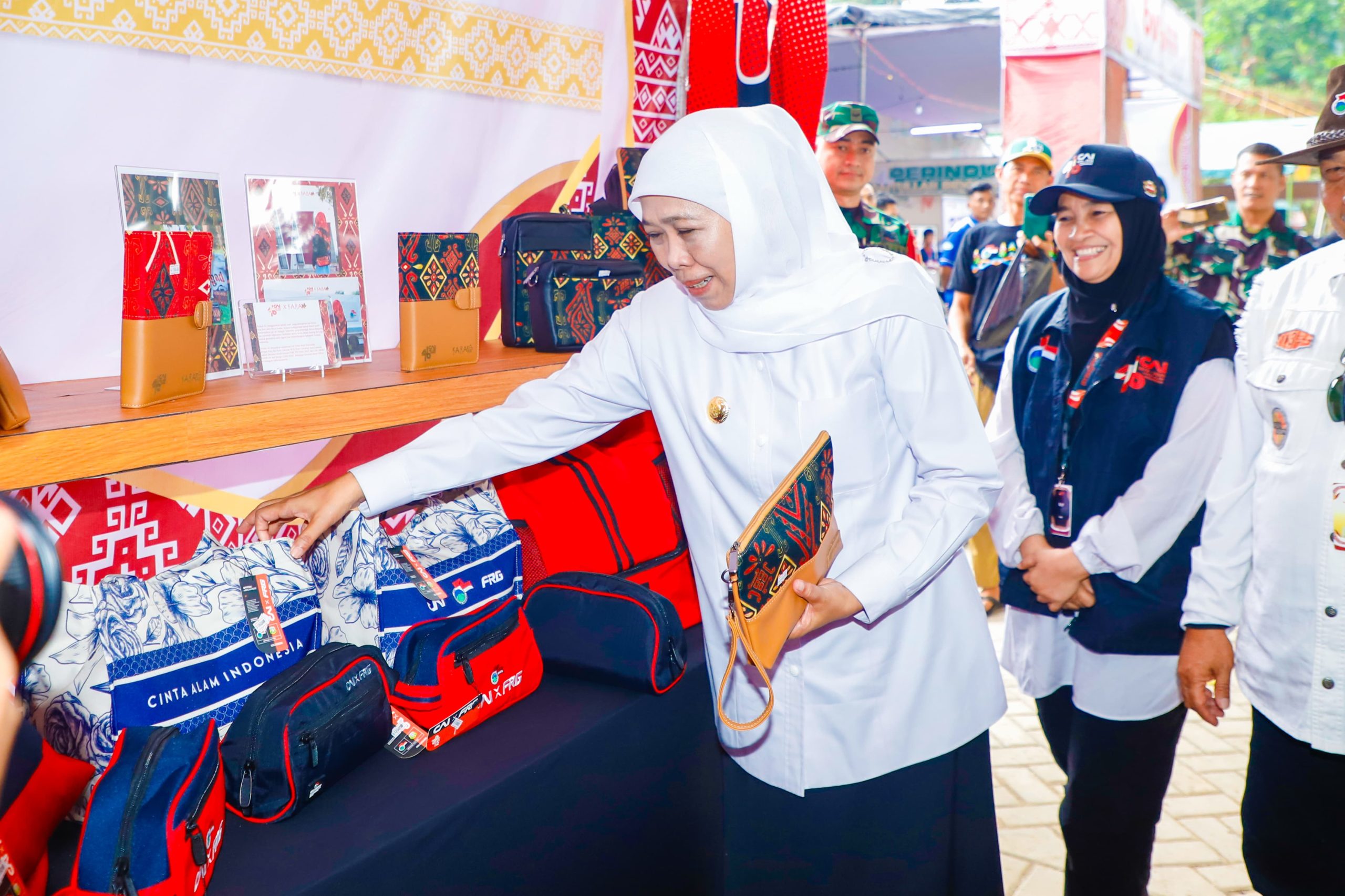 Buka Perkemahan DPW LDII Jatim di Wonosalam, Gubernur Khofifah Optimis Terbangun Karakter SDM Tangguh, Bertanggung Jawab dan Pancasilais