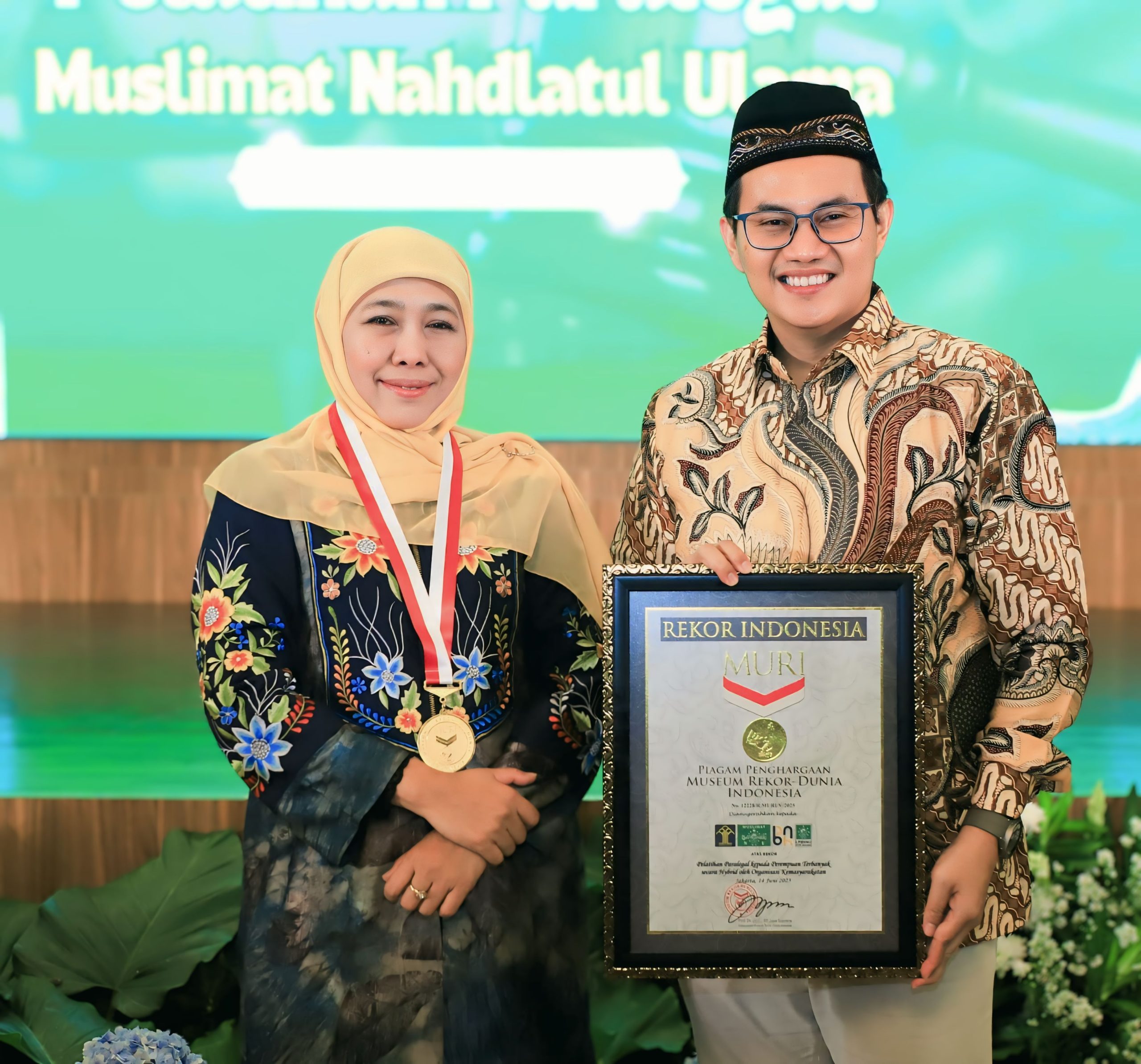 Tiba di Tanah Air usai Ibadah Haji, Gubernur Khofifah Hadiri Kick Off Pelatihan Paralegal Muslimat NU: Komitmen Bentuk 1.794 Posbankum Desa se-Indonesia