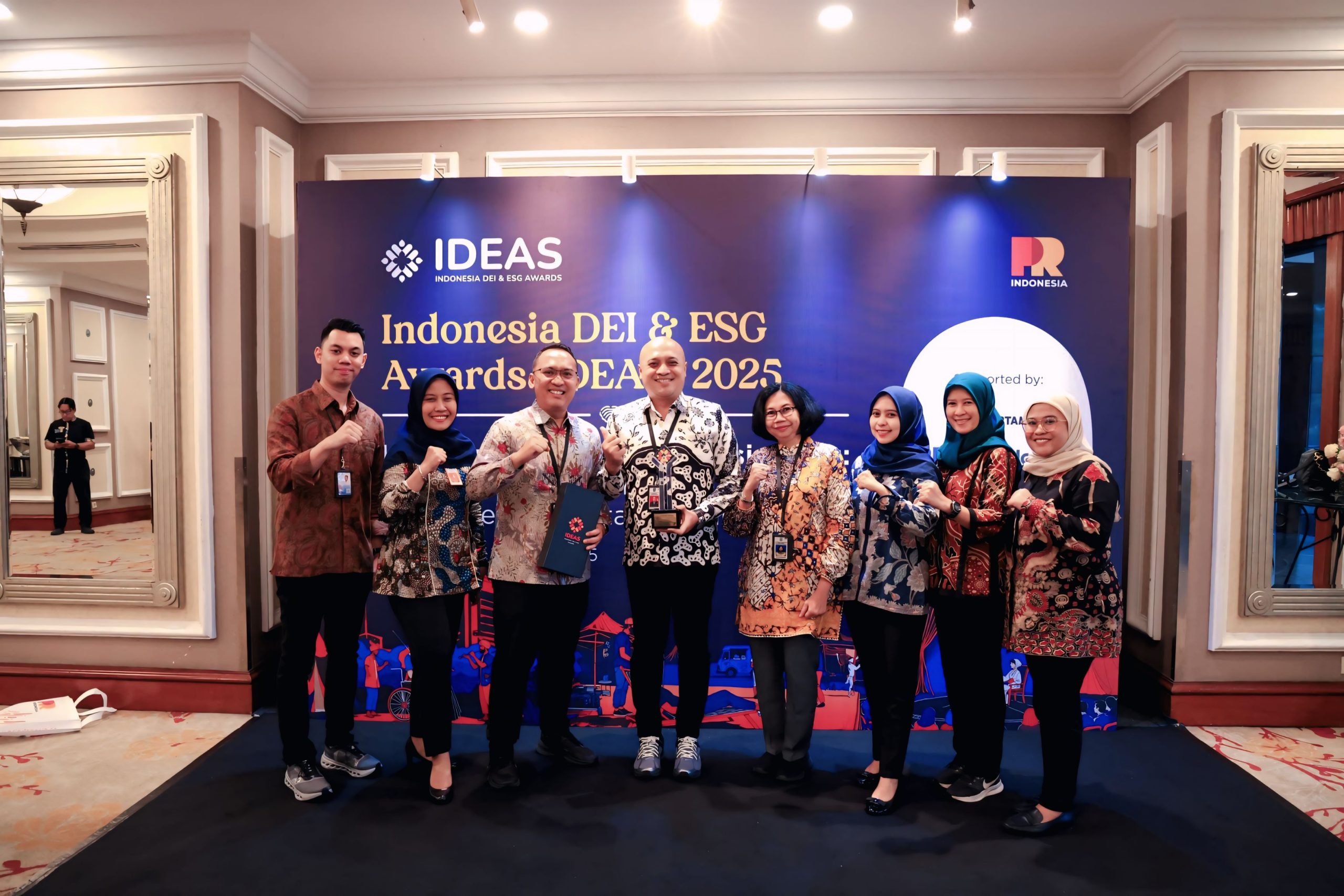 Narasi Jatim Gerbang Baru Nusantara Antarkan Biro Adpim Jatim Raih Penghargaan Nasional