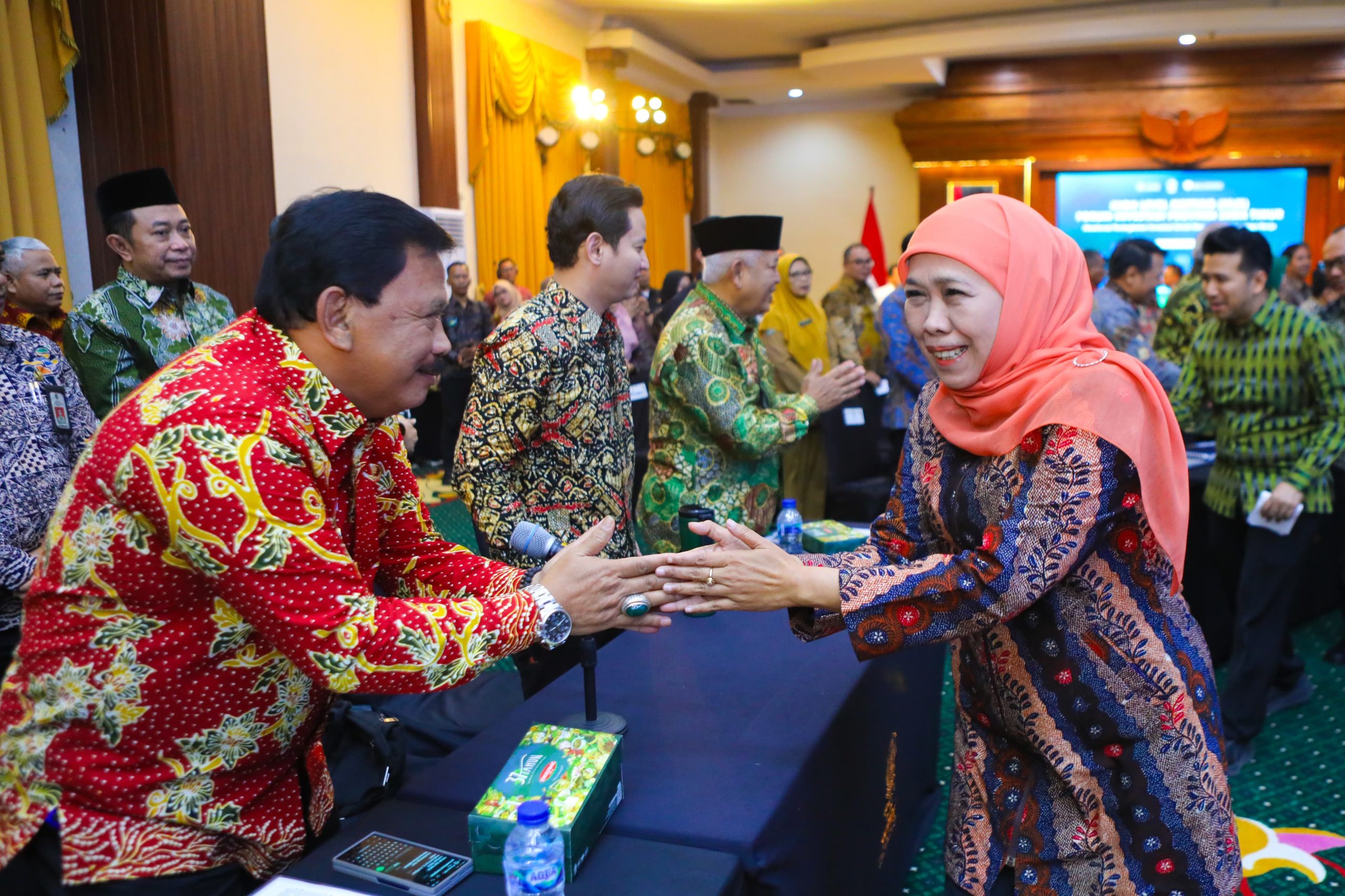Gubernur Khofifah Ajak Kepala Daerah se-Jawa Timur Jaga Iklim Investasi Inklusif, Berkelanjutan, Aman  dan Bebas Premanisme