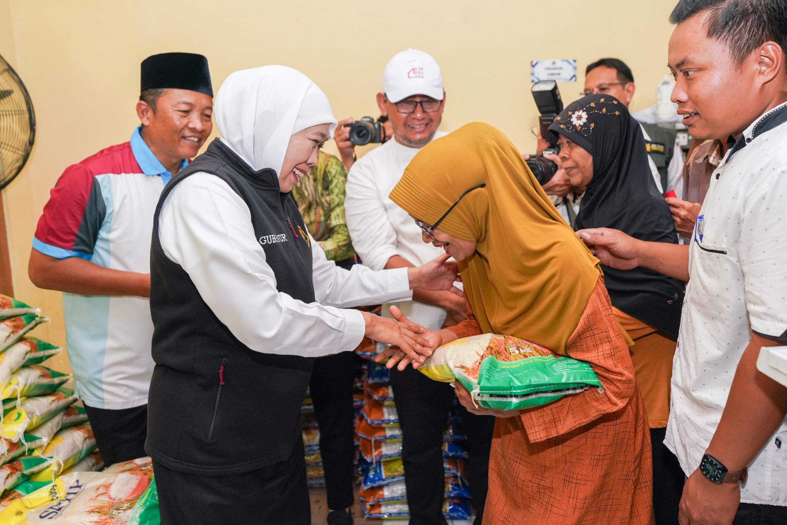 Koperasi Merah Putih Mojokerto Mulai Beroperasi, Gubernur Khofifah Tekankan Kemitraan Dengan UMKM  Bukan  Kompetisi