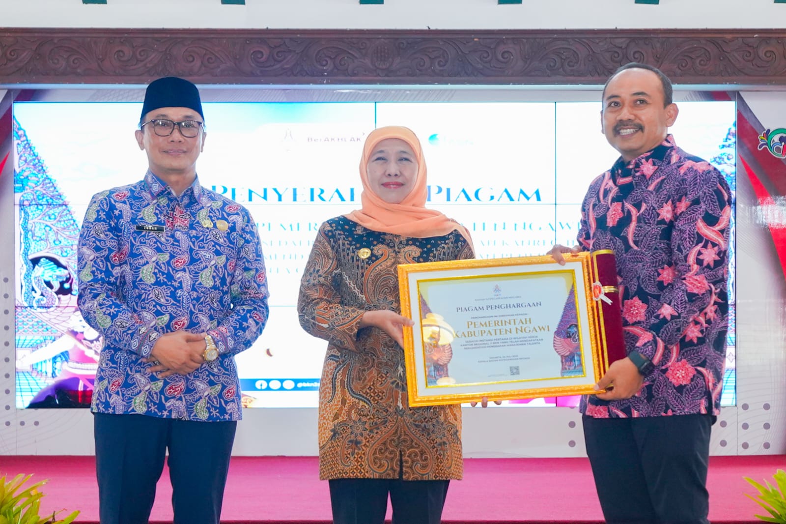 Sabet Lima Penghargaan Nasional dari BKN, Gubernur Khofifah Optimis Pemprov Jatim Jadi Role Model dan Menuju Lumbung Talenta Nasional