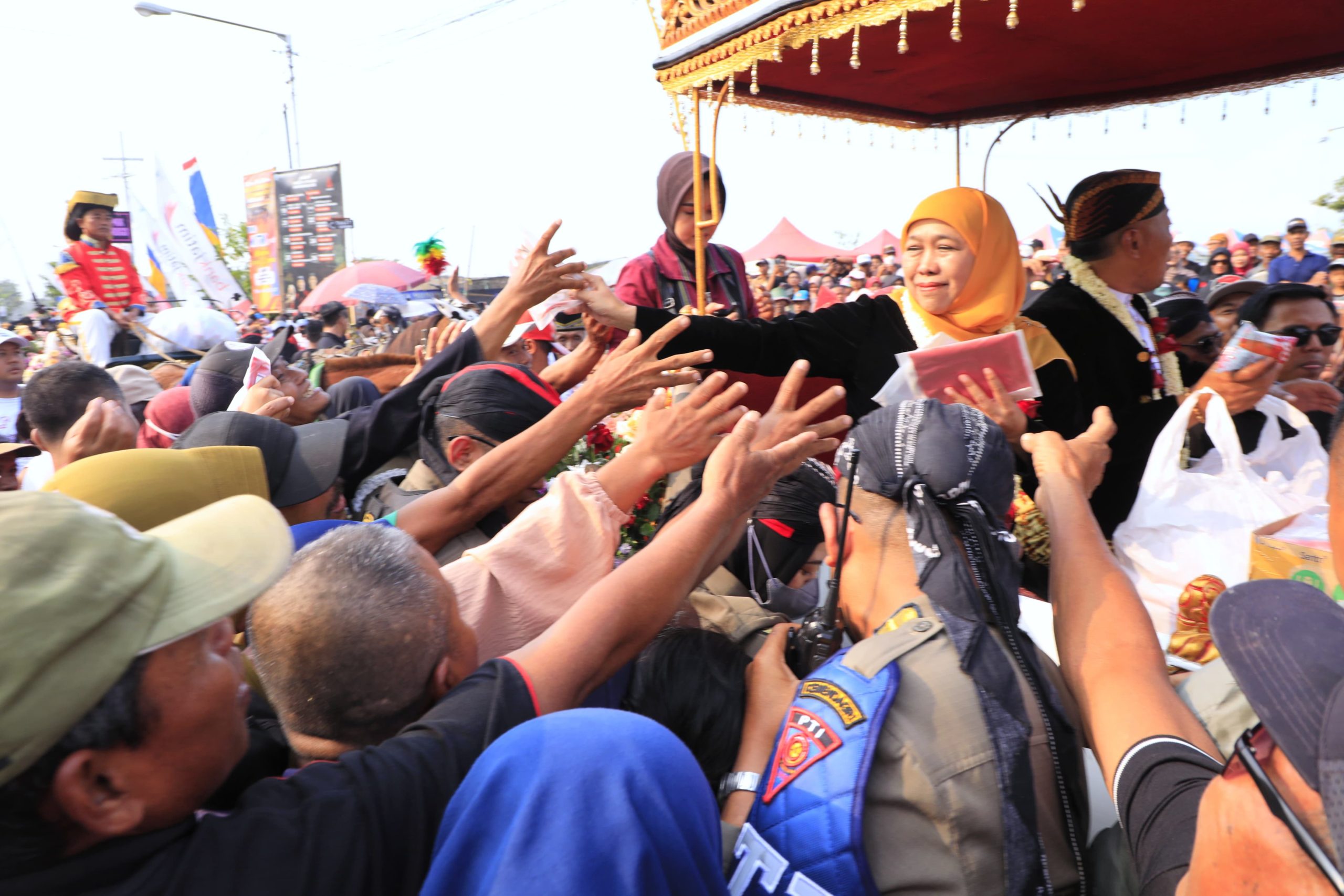 Bersama Puluhan Ribu Masyarakat Ramaikan Grebeg Tutup Suro Bantarangin 2025, Gubernur Khofifah Ajak Jaga Keluhuran Budaya dan Bangkitkan Pariwisata Jawa Timur
