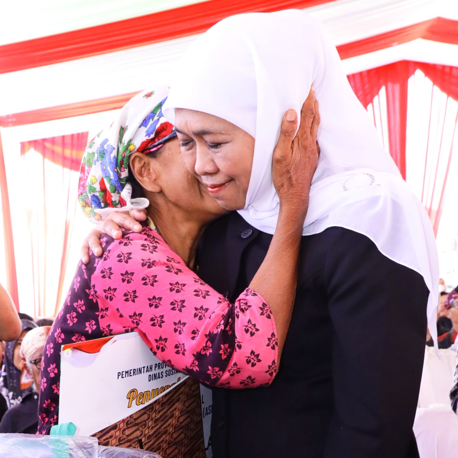 Masyarakat Kota Probolinggo Terima Bansos Senilai Rp 2,232 Miliar dari Gubernur Khofifah, Optimis Ciptakan Kesejahteraan Sosial Merata di Jawa Timur
