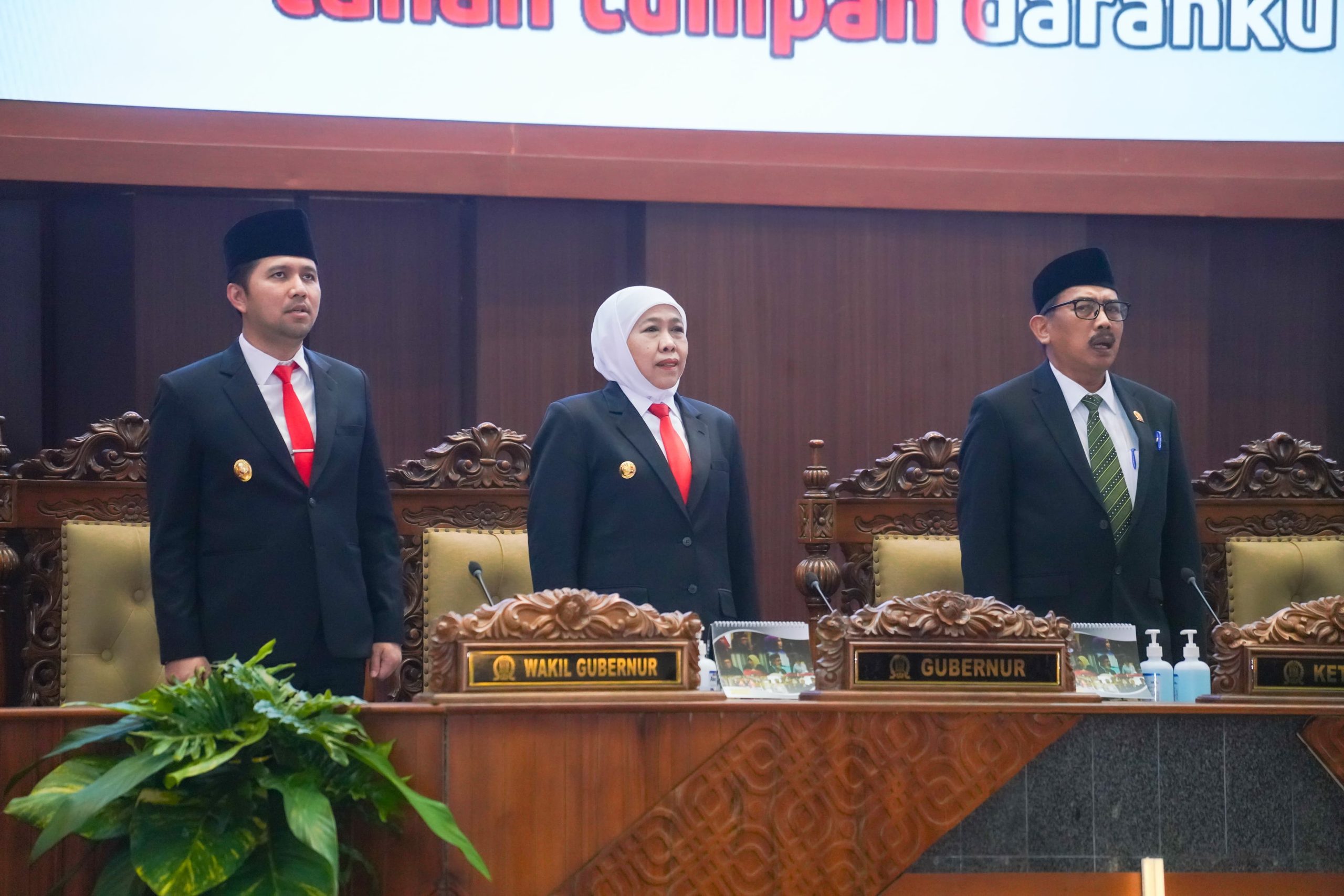 Raperda RPJMD 2024-2029 Disahkan, Gubernur Khofifah Apresiasi Kolaborasi dan Sinergi Eksekutif-Legislatif Wujudkan Kesejahteraan Masyarakat Jatim