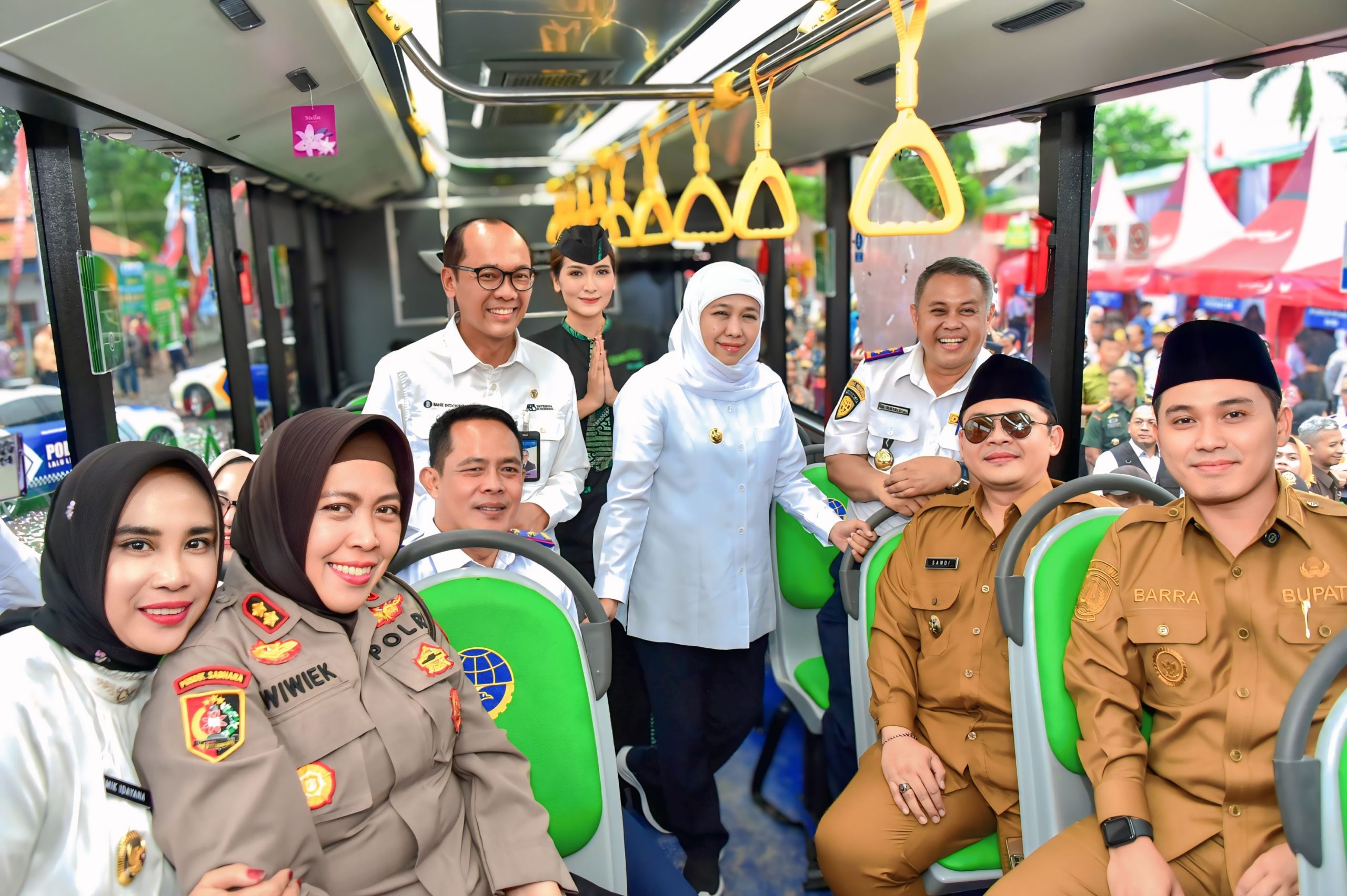 Gubernur Khofifah Gratiskan Bus Trans Jatim Selama 2 Hari Penuh, Kado Istimewa HUT ke-80 RI!