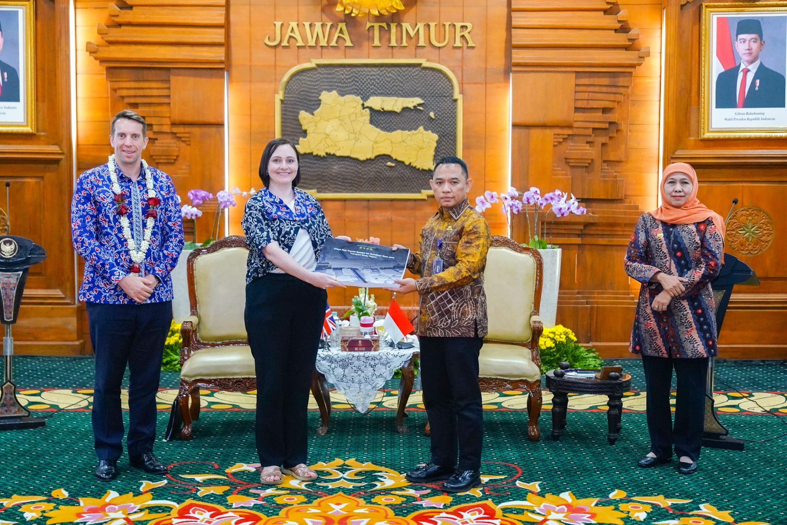 Gubernur Khofifah Apresiasi Dukungan Pemerintah Inggris Perkuat Transformasi Transportasi Publik Di Jatim