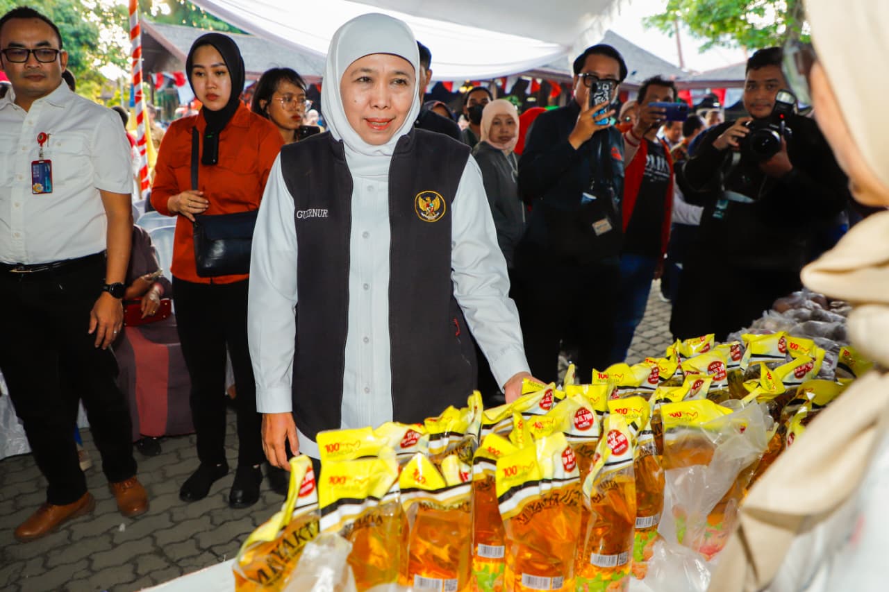 Gelar Pasar Murah di Tulungagung, Gubernur Khofifah: Upaya Dekatkan Akses Bahan Pokok Terjangkau untuk Masyarakat