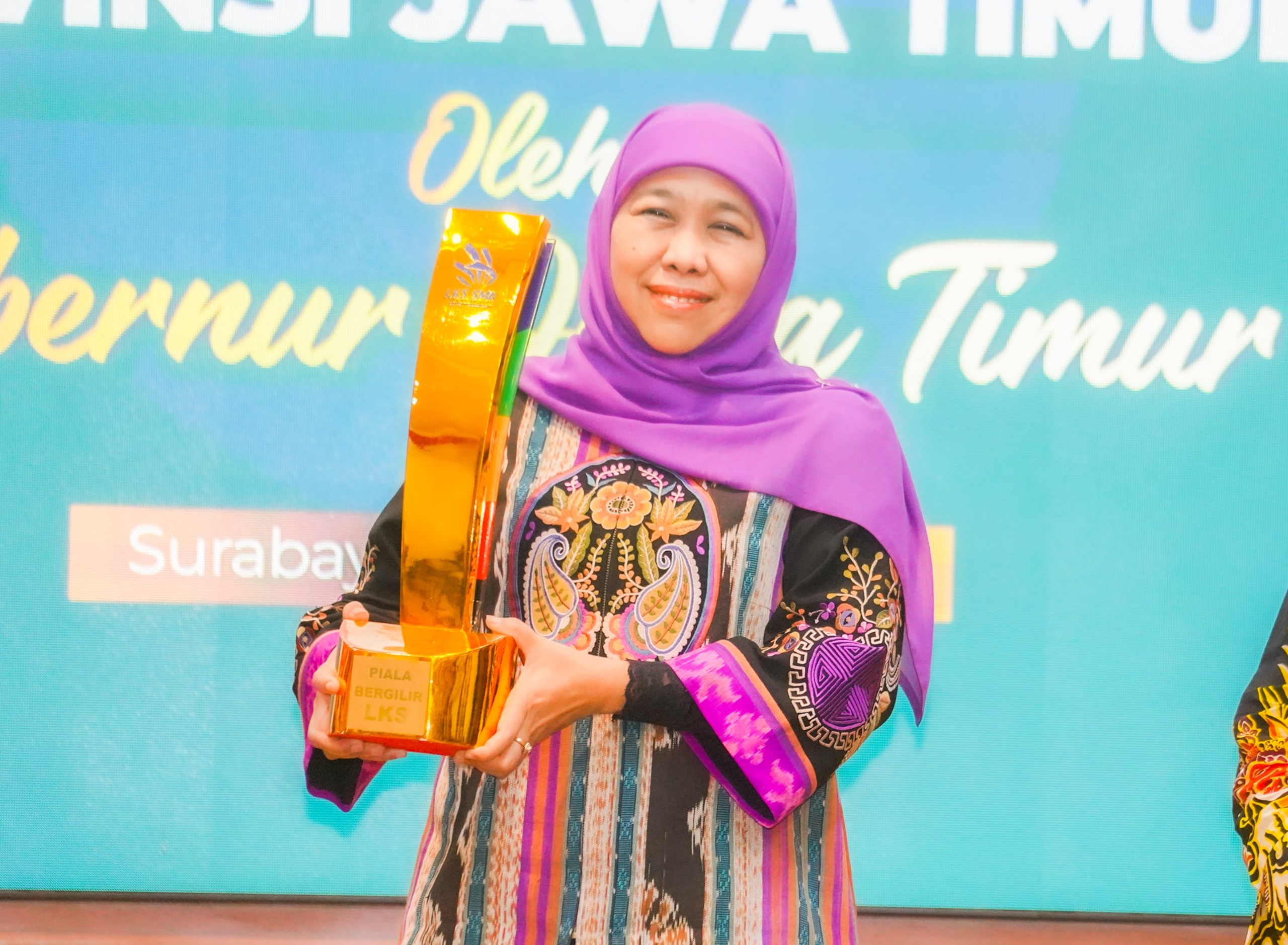 Jawa Timur Cetak Hattrick Juara LKS Nasional, Gubernur Khofifah Beri Bonus untuk Semua Kontingen