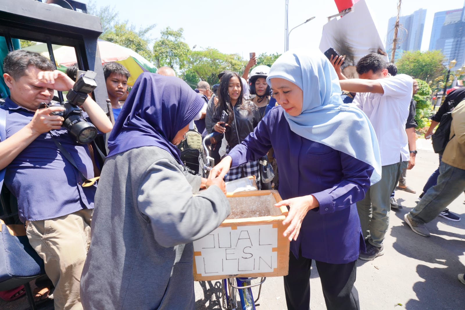 Gubernur Khofifah Serukan Jaga Kondusivitas Jatim Usai Kericuhan di Depan Grahadi