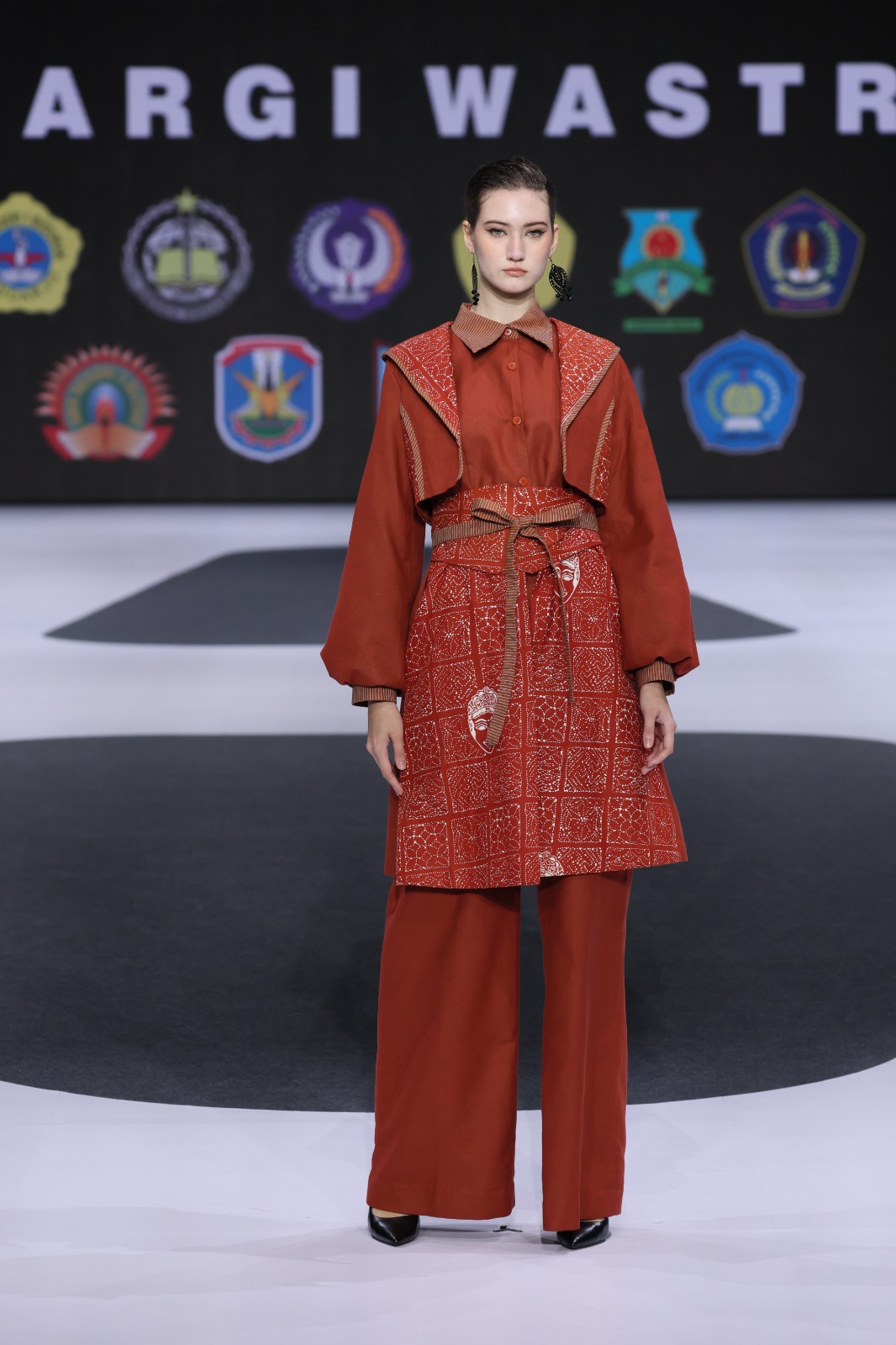 Gubernur Khofifah Bangga Karya Murid SMK Jatim Mendunia di Hong Kong, Bukti Kualitas Vokasi Berkelas Dunia