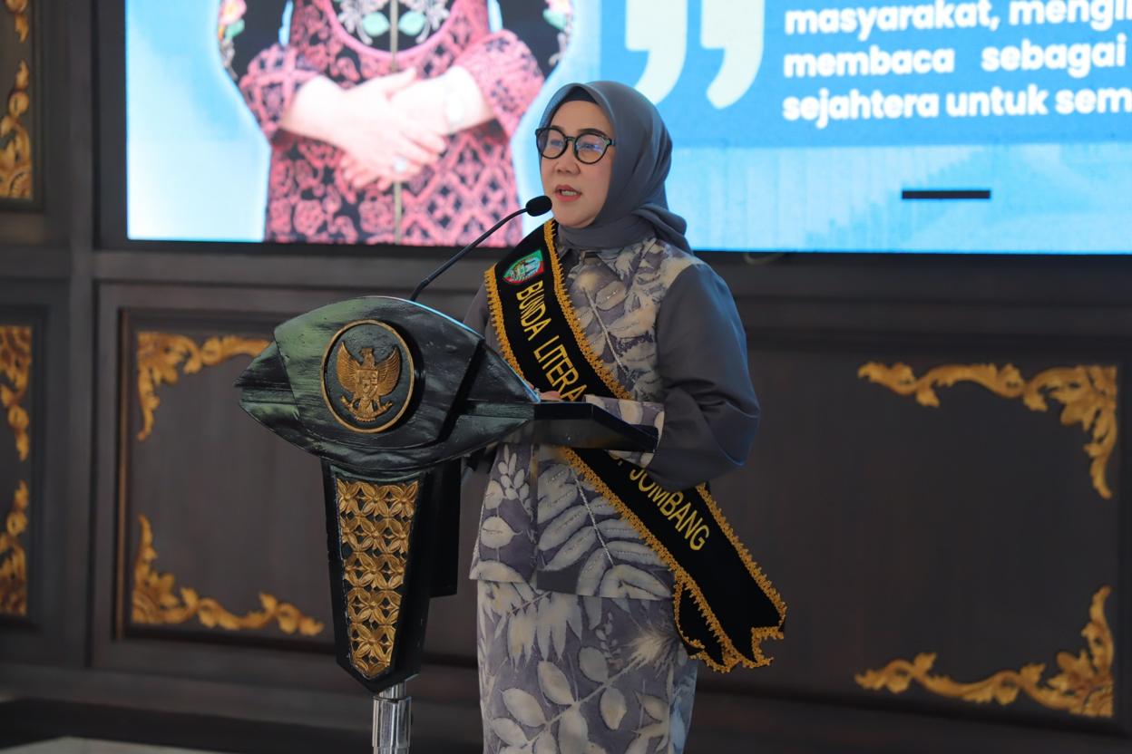 Dari Keluarga hingga Buku: Yuliati Nugrahani Gaungkan Literasi untuk Jombang Maju