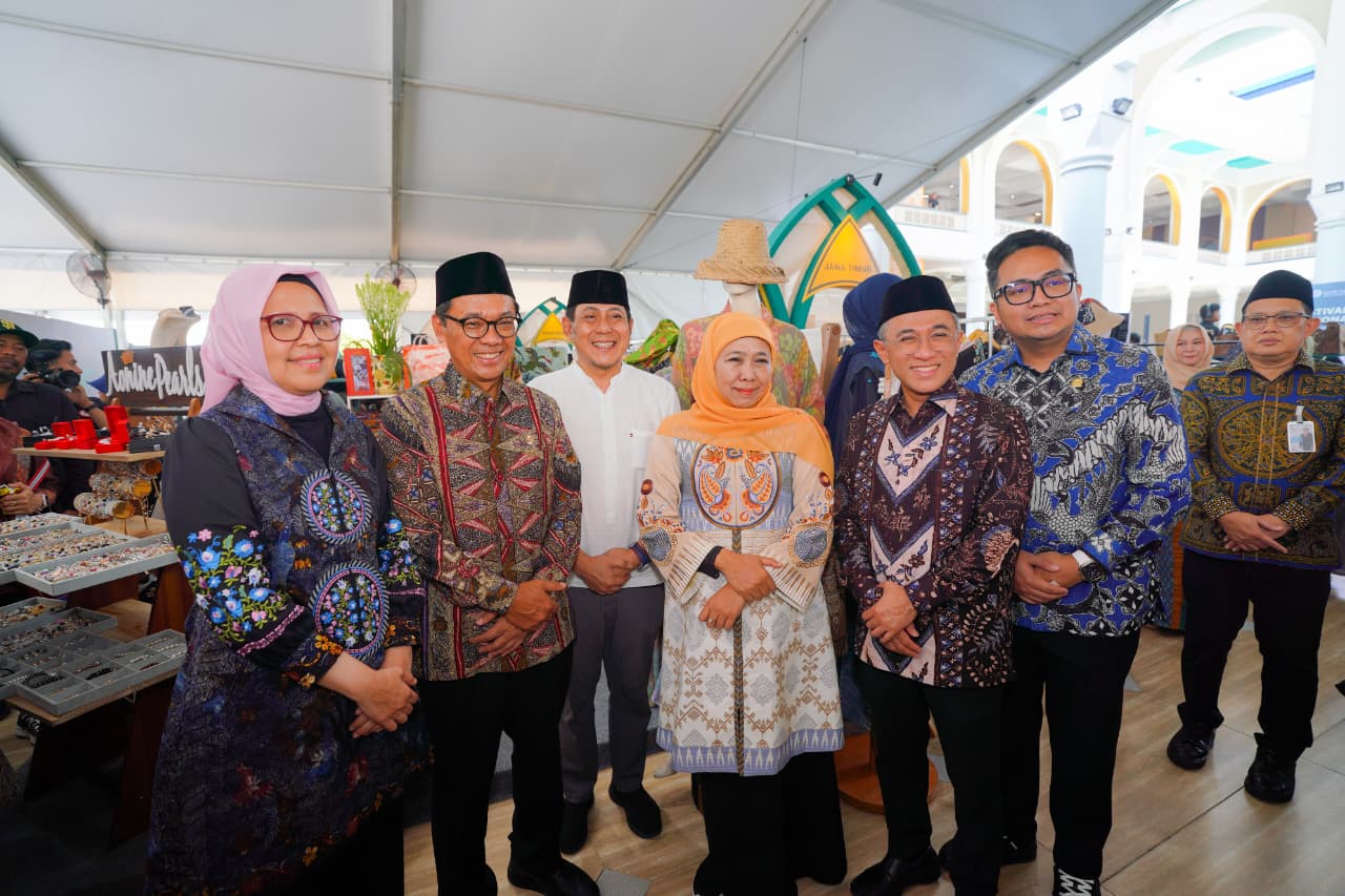 Gubernur Khofifah Tegaskan Jatim Siap Pimpin Ekonomi Syariah Nasional Lewat FESyar 2025