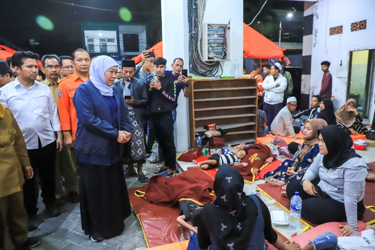 Gubernur Khofifah Pastikan Evakuasi Korban Musholla Ponpes Al-Khoziny Dilakukan Maksimal Hingga Tuntas