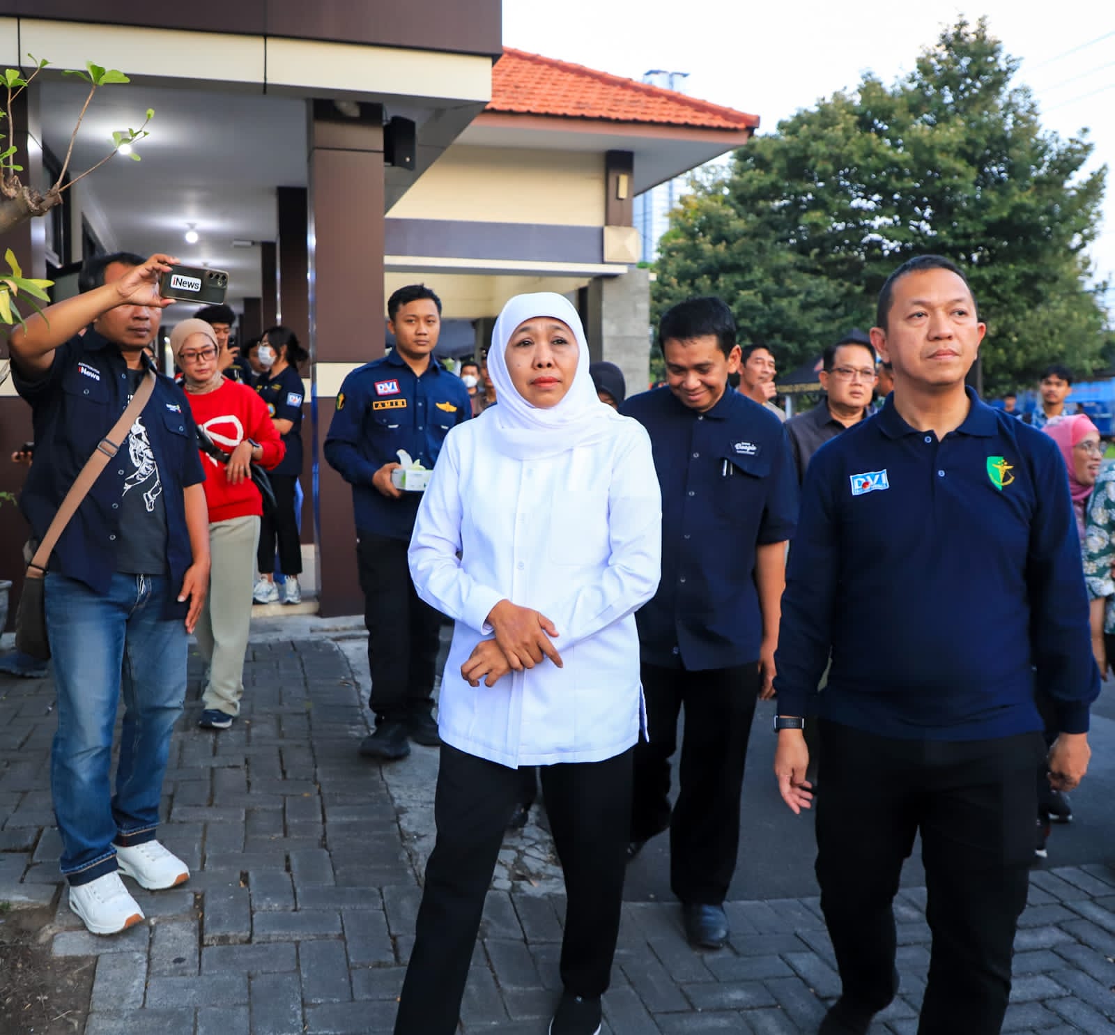 Dengan Penuh Kewaspadaan, Gubernur Khofifah Tegaskan Penanganan Post Mortem Korban Ponpes Al Khoziny Dilakukan Profesional