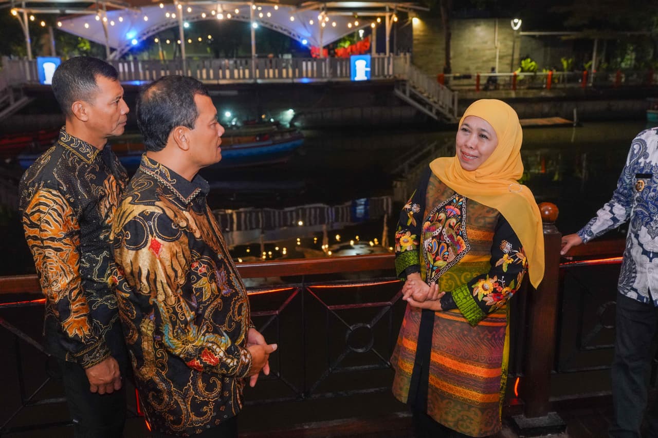 Gubernur Khofifah dan Gubernur Jateng Ahmad Luthfi Teken 11 Kerja Sama Strategis, Sinergikan Pertumbuhan Ekonomi Kedua Provinsi