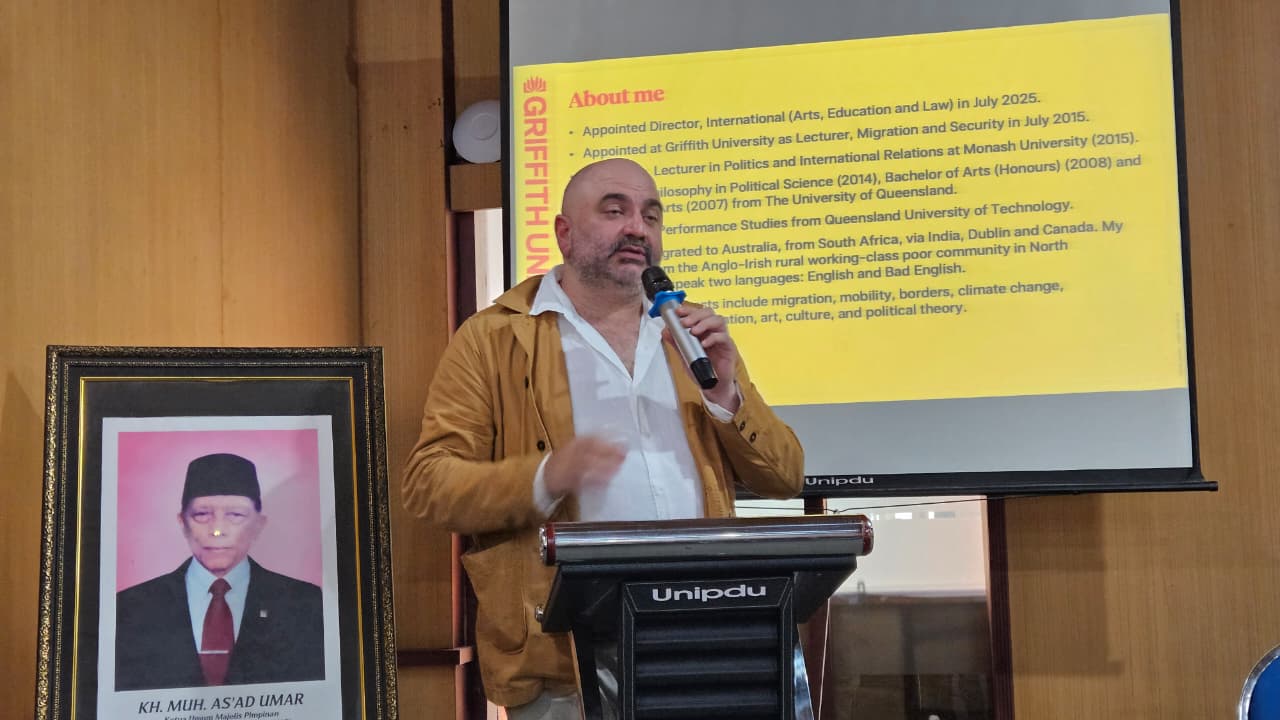 UNIPDU Hosts Griffith University Scholar to Discuss Intercultural Communication in a Global Crisis