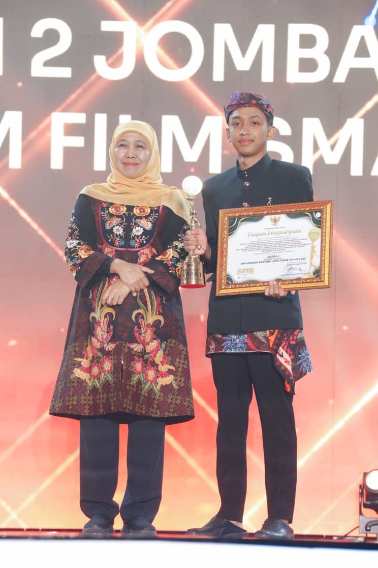 Gubernur Khofifah Bangga SMA Jatim Catat Rekor Nasional, Lahirkan Calon Pemimpin Indonesia Emas 2045