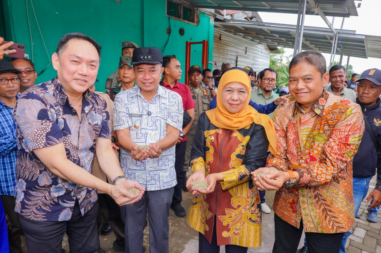 Gubernur Khofifah Lepas Ekspor 10 Ton Java Ijen Raung ke Taiwan, Bukti Daya Saing Kopi Jatim Mendunia