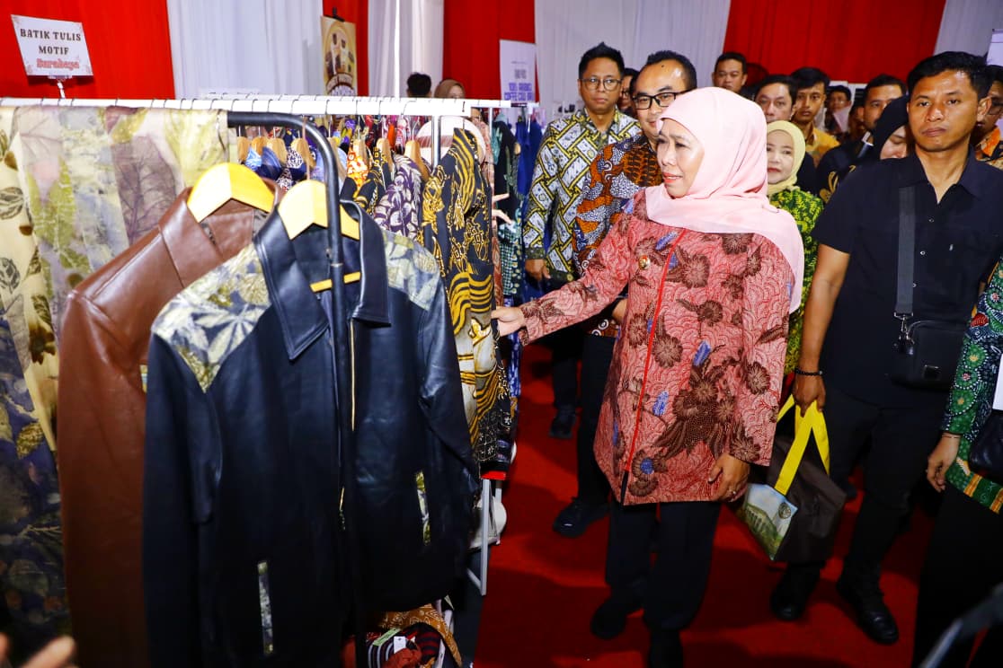 Gubernur Khofifah Rayakan 72 Desa Devisa Baru dan Pelepasan Ekspor Multi-Komoditas dari Pelabuhan Surabaya