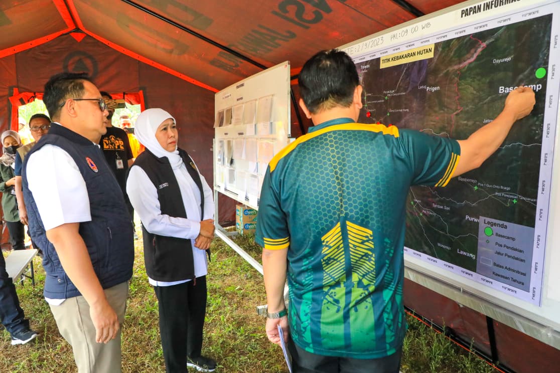 Gubernur Khofifah: Operasi Modifikasi Cuaca Jadi Langkah Kunci Kurangi Risiko Erupsi Semeru dan Cuaca Ekstrem di Jawa Timur